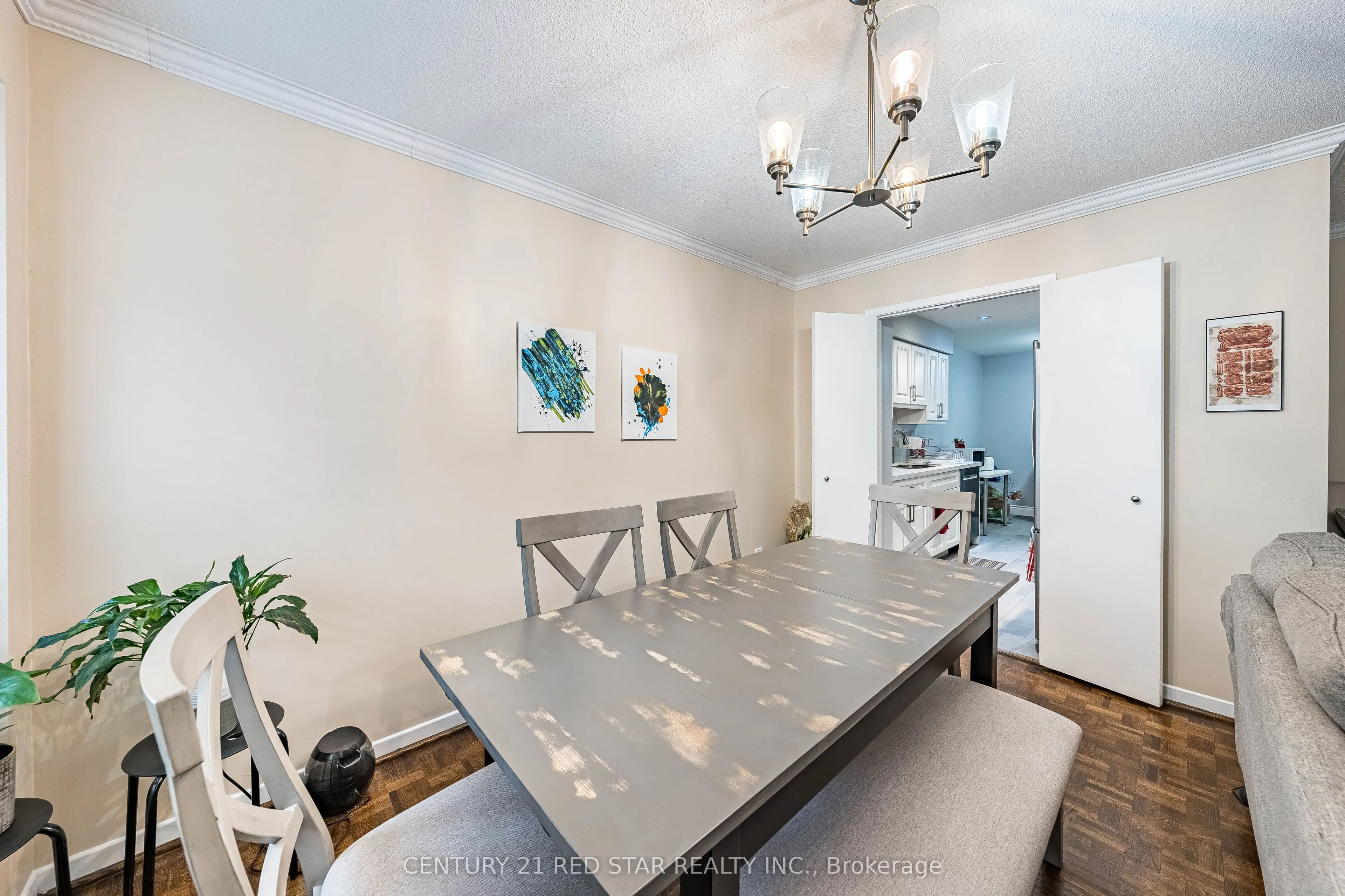 266 Simonston Boulevard #19