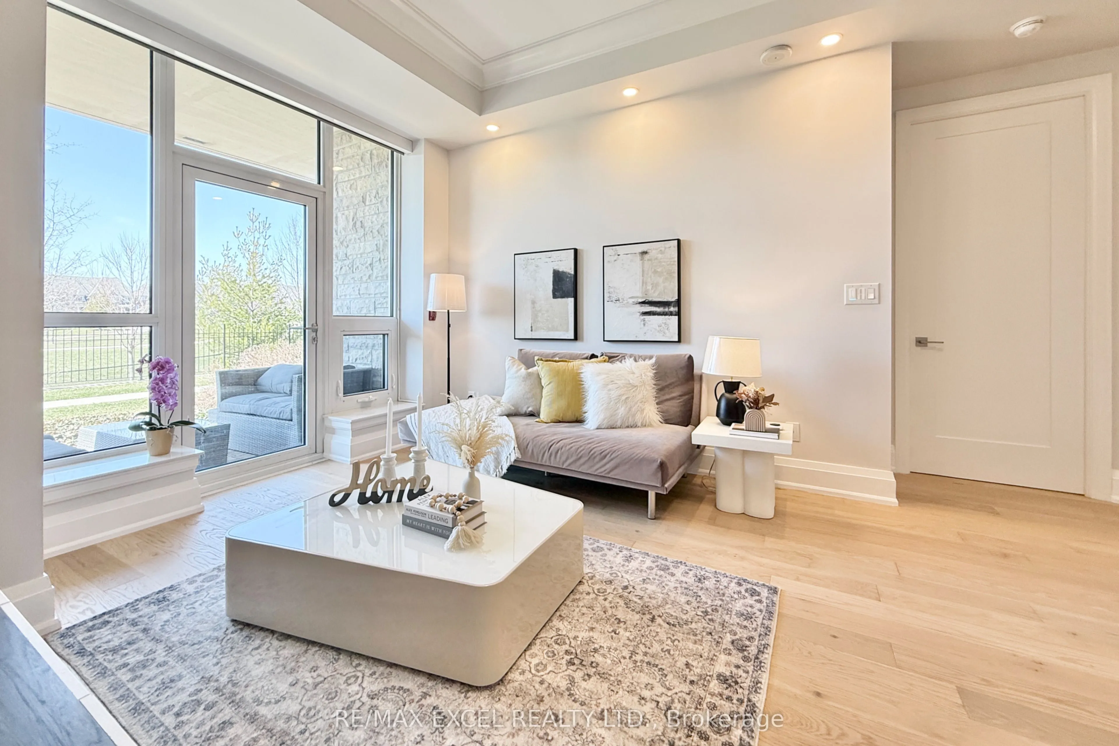 9 Stollery Pond Crescent #208