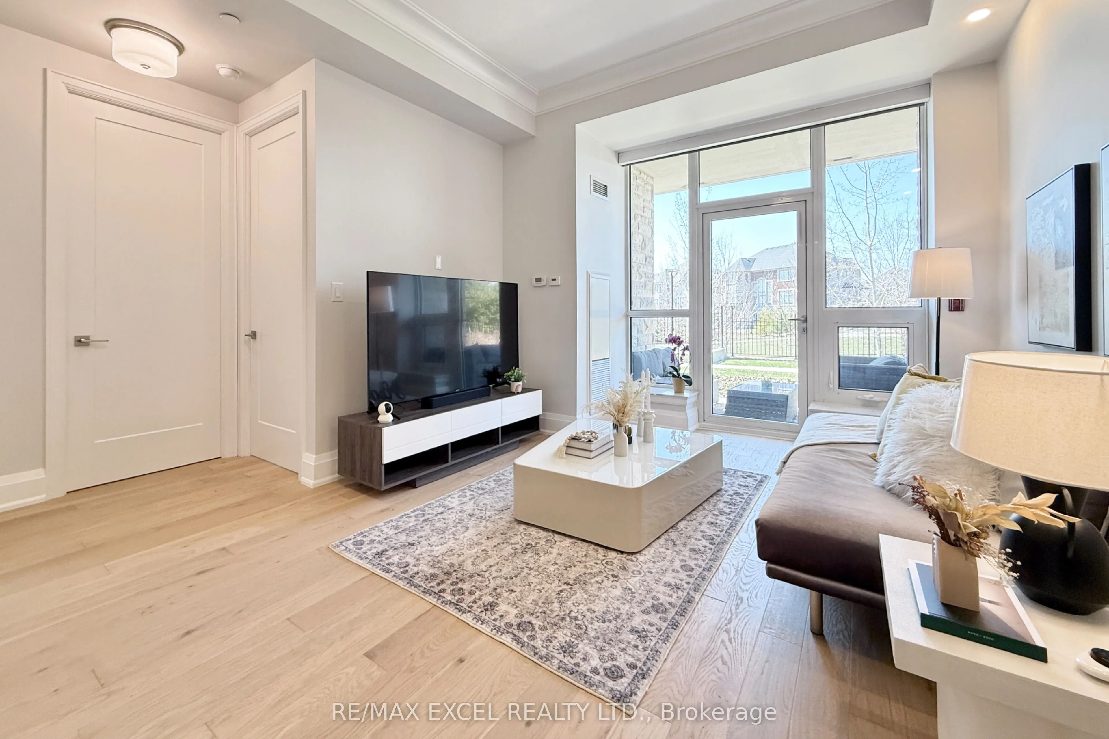 9 Stollery Pond Crescent #208