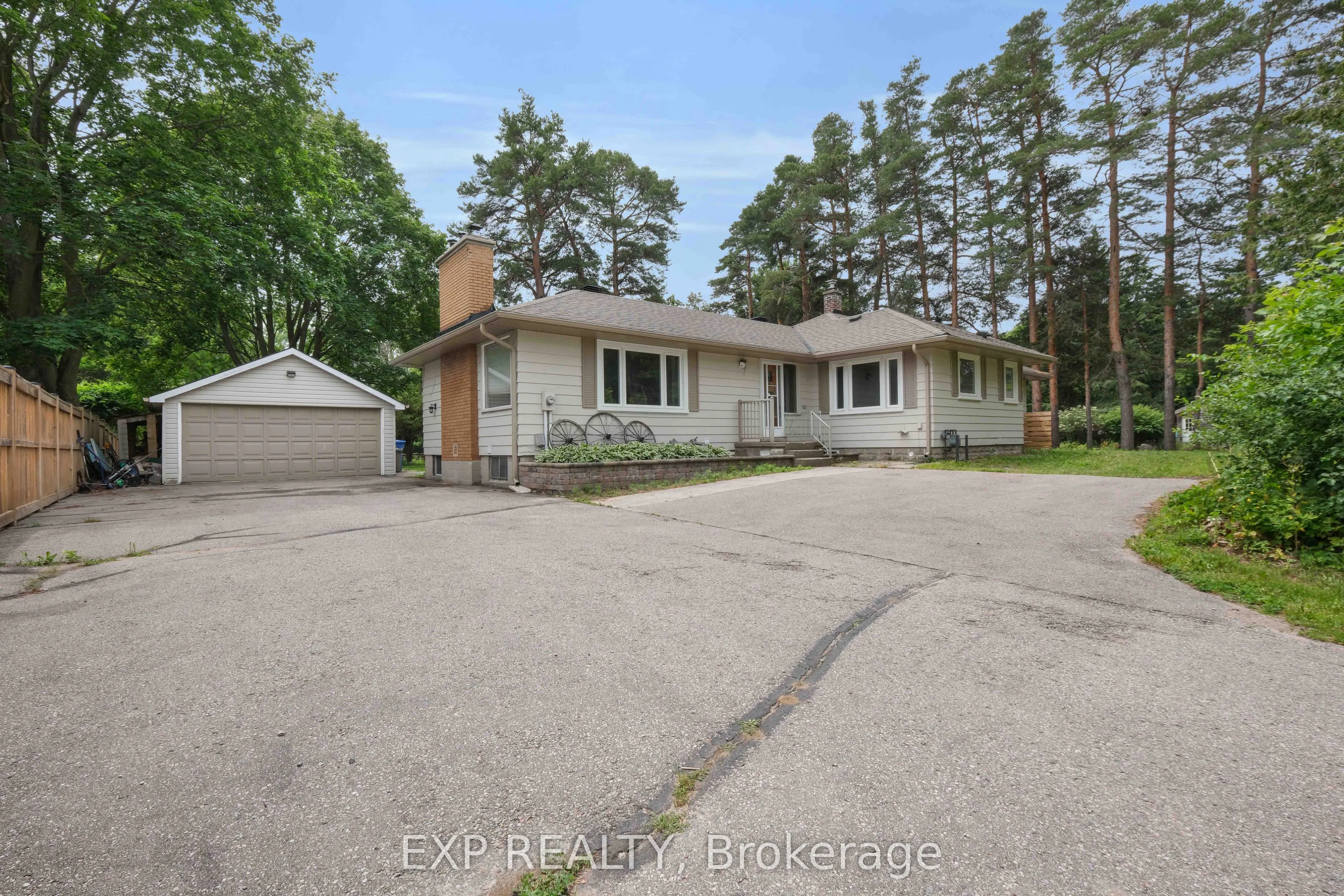 5373 Aurora Road
