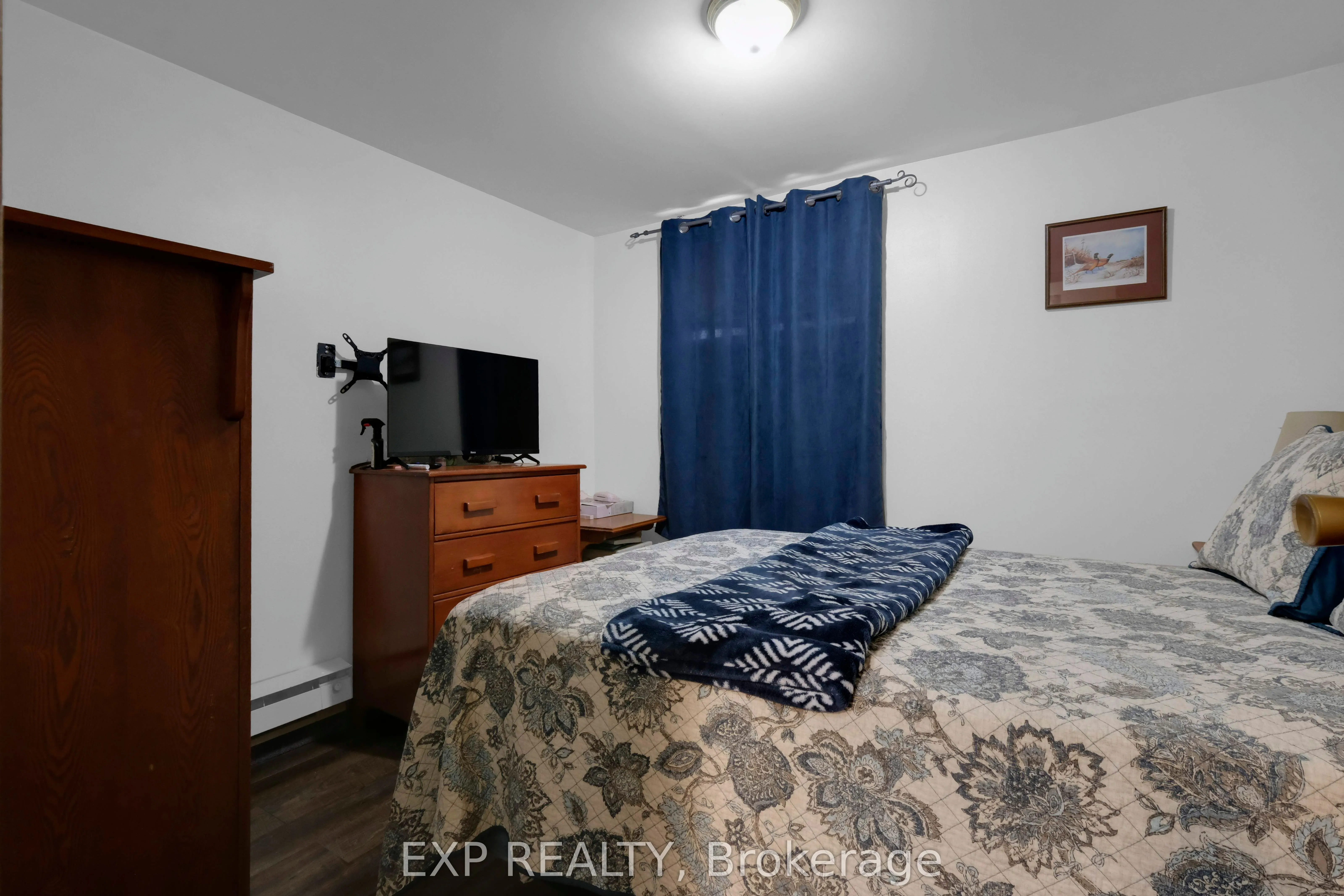 5373 Aurora Road