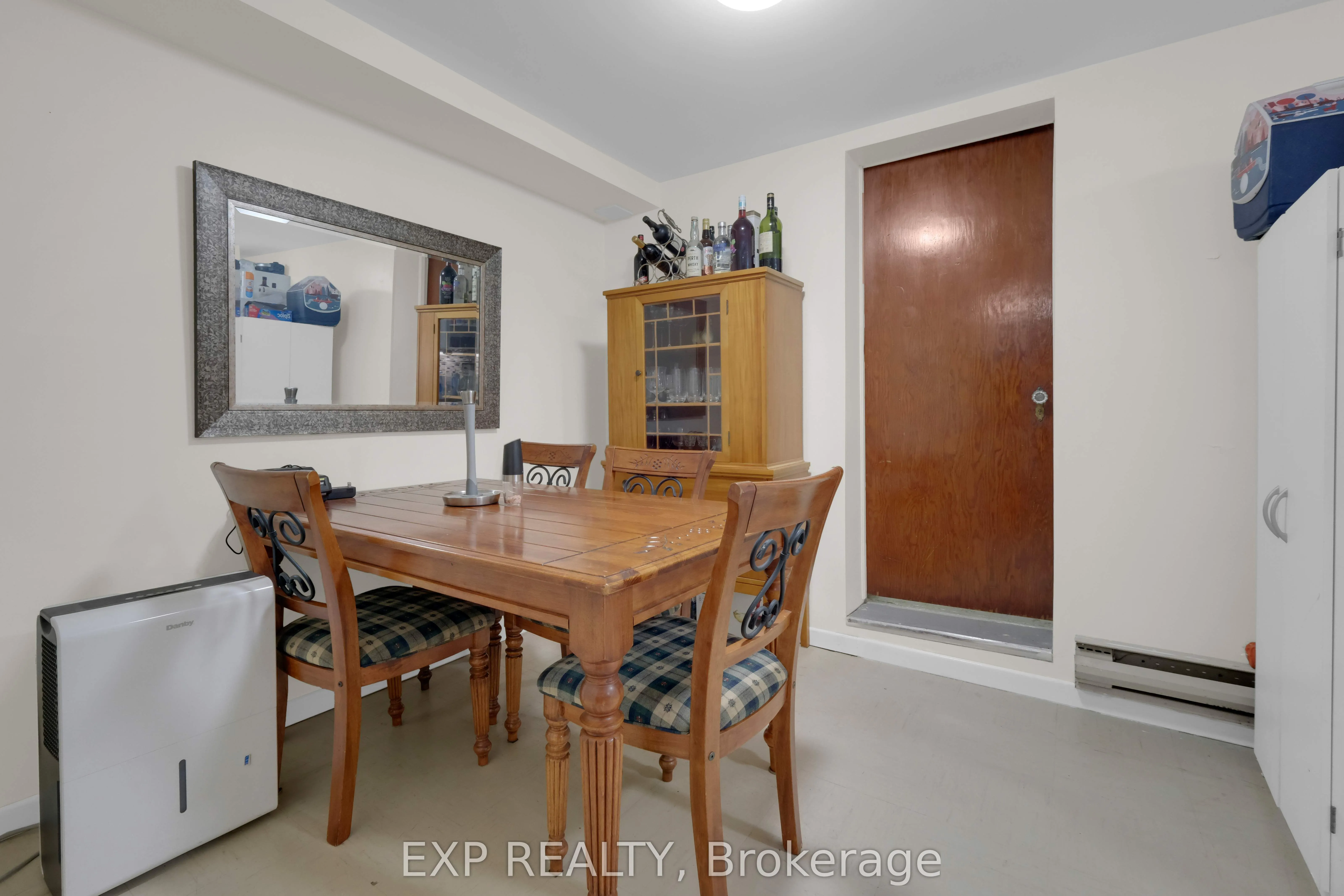 5373 Aurora Road