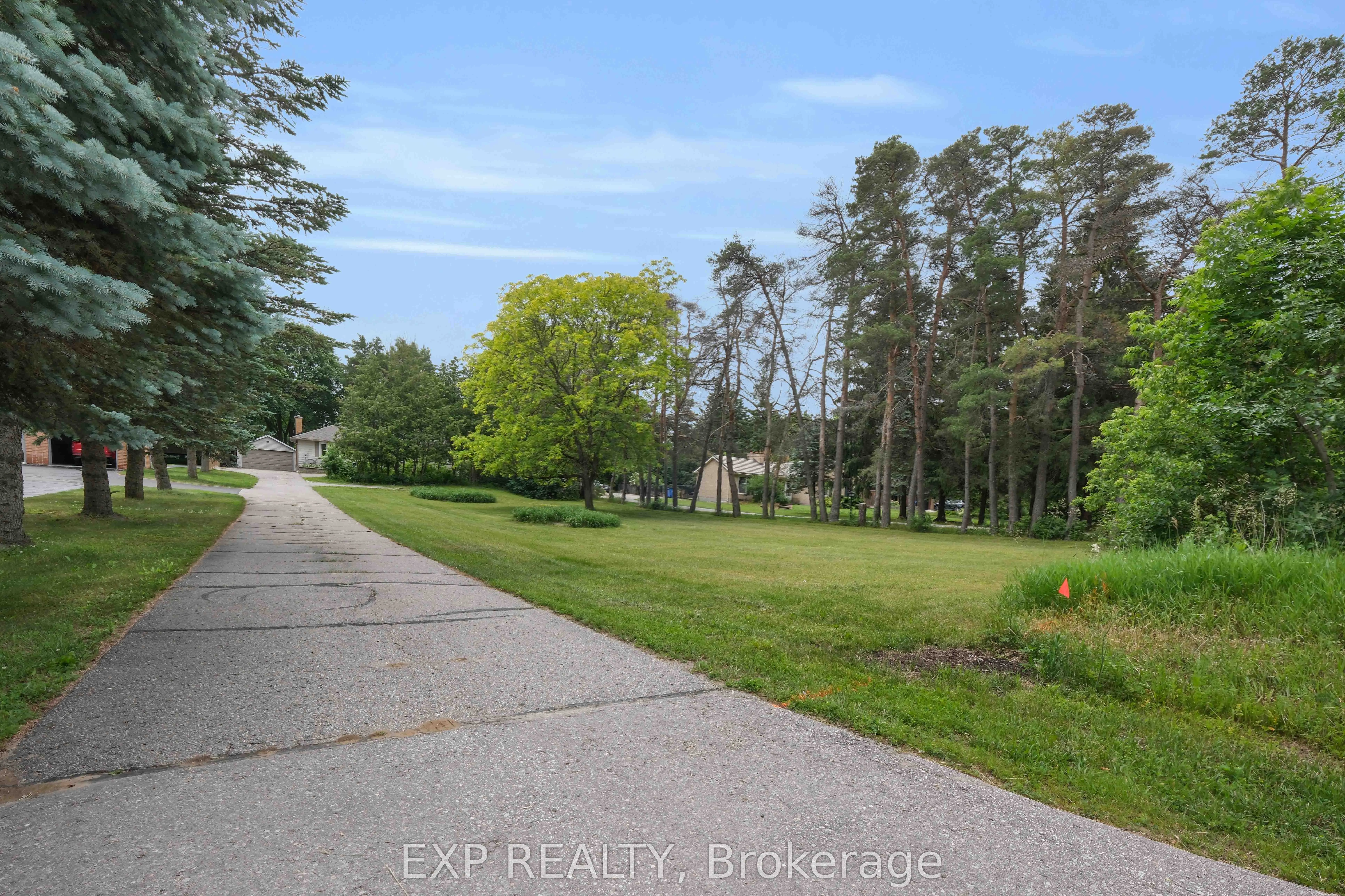 5373 Aurora Road