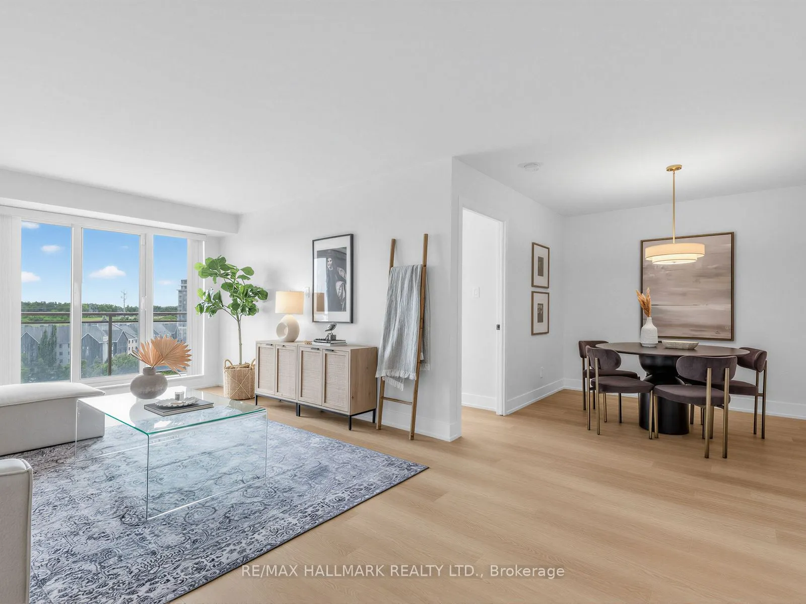 399 South Park Road #1102
