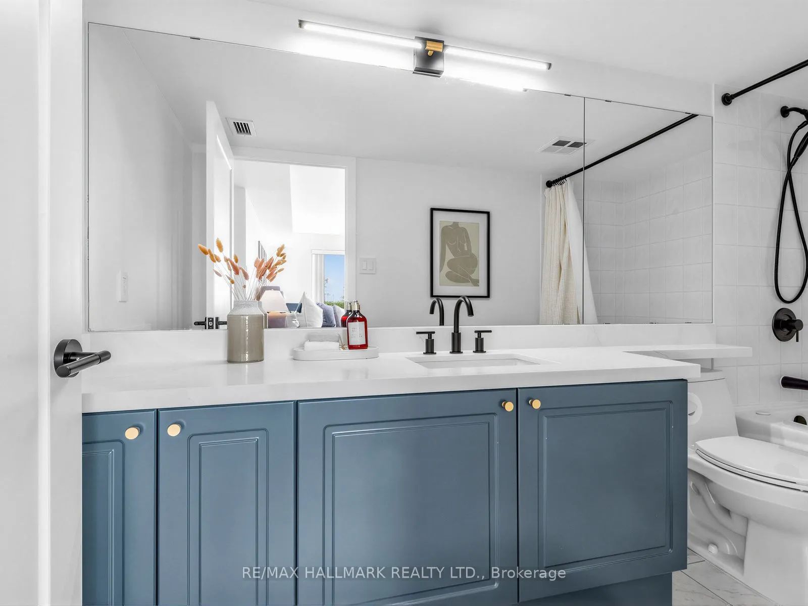 399 South Park Road #1102
