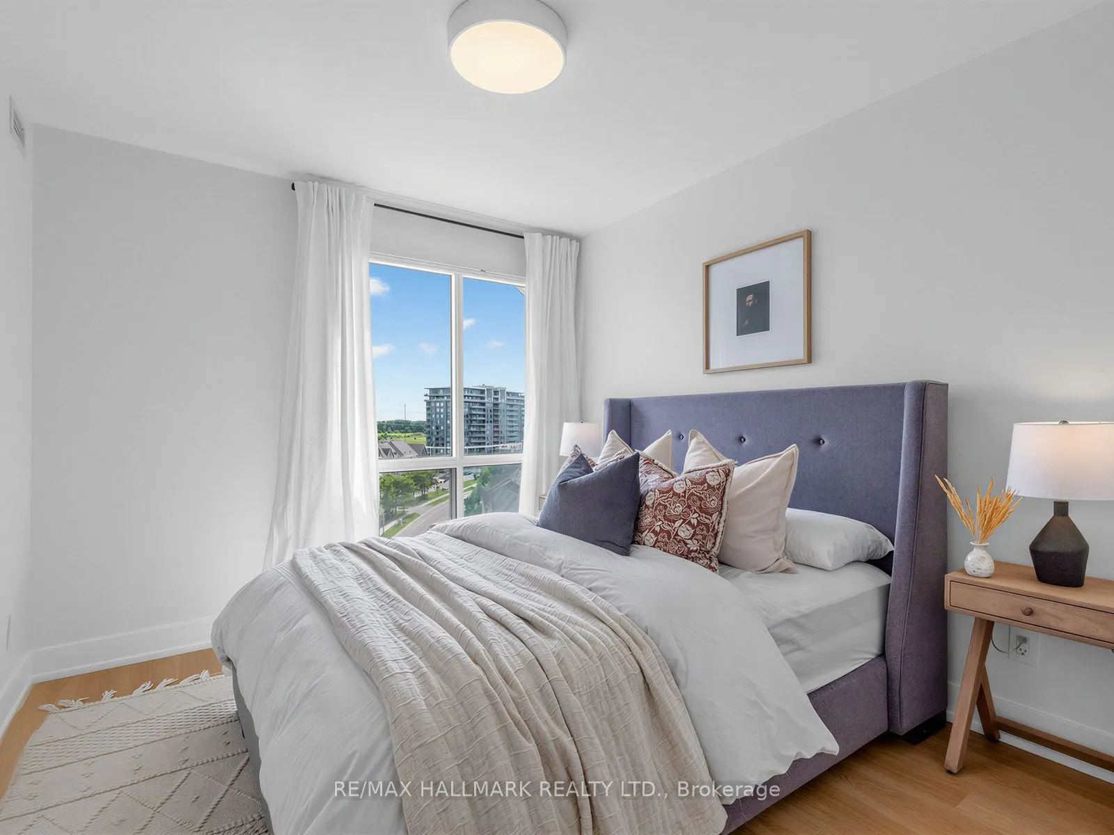 399 South Park Road #1102