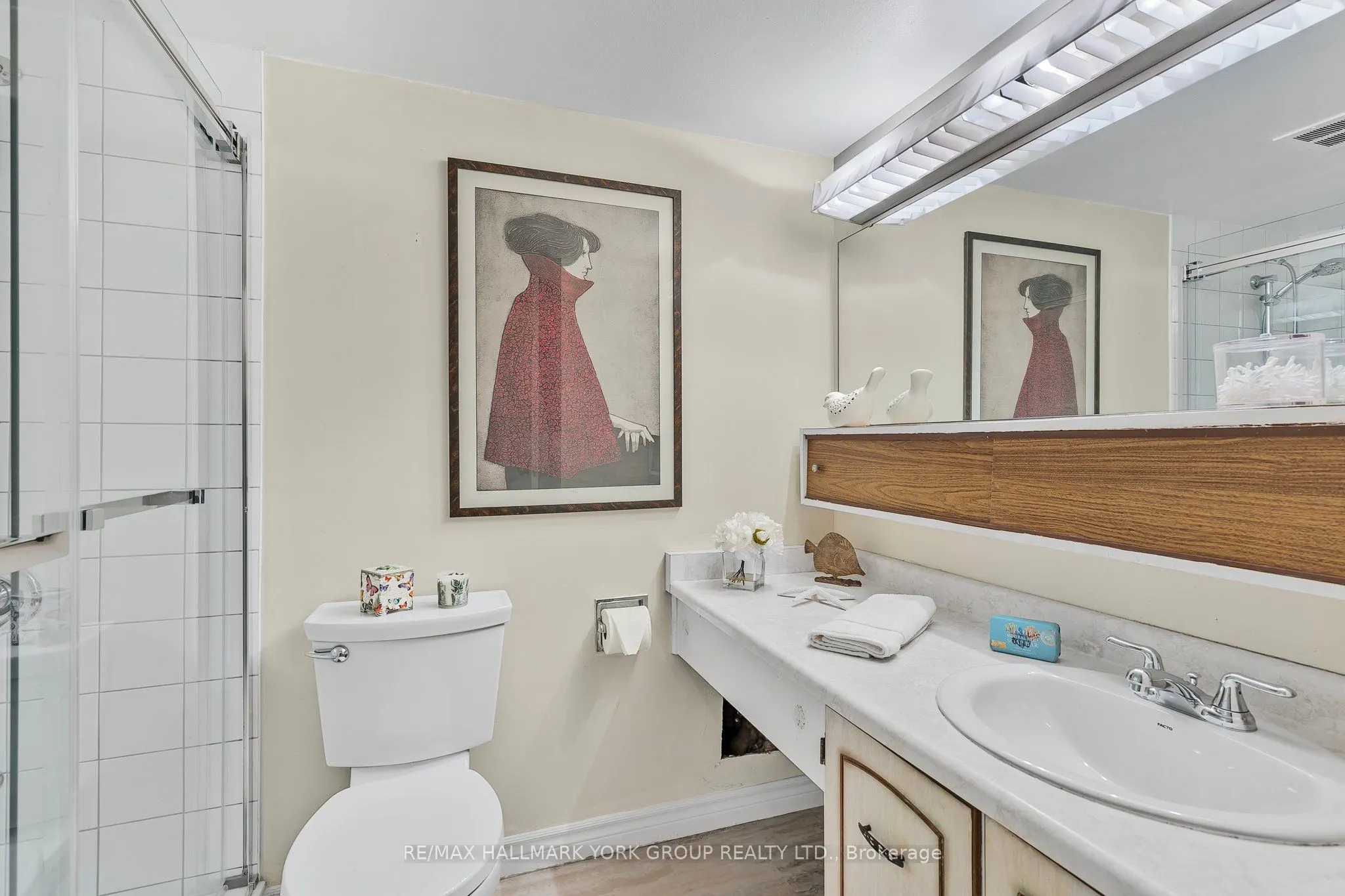 7811 Yonge Street #1007