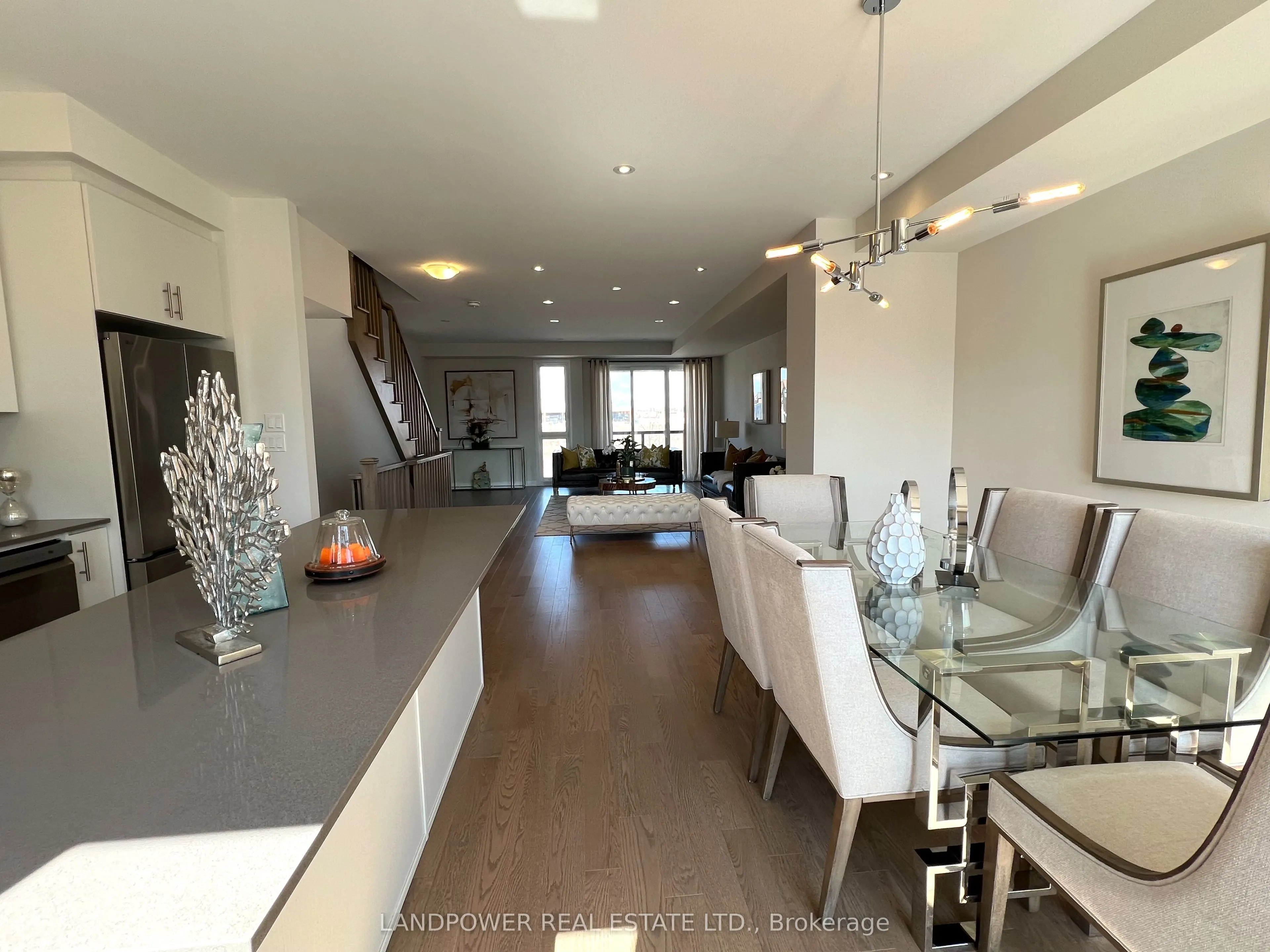 1655 Bur Oak Avenue #14