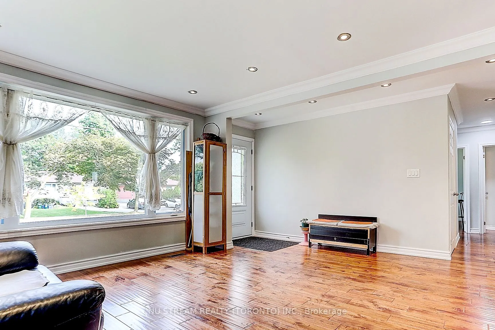 432 Crosby Avenue #Main