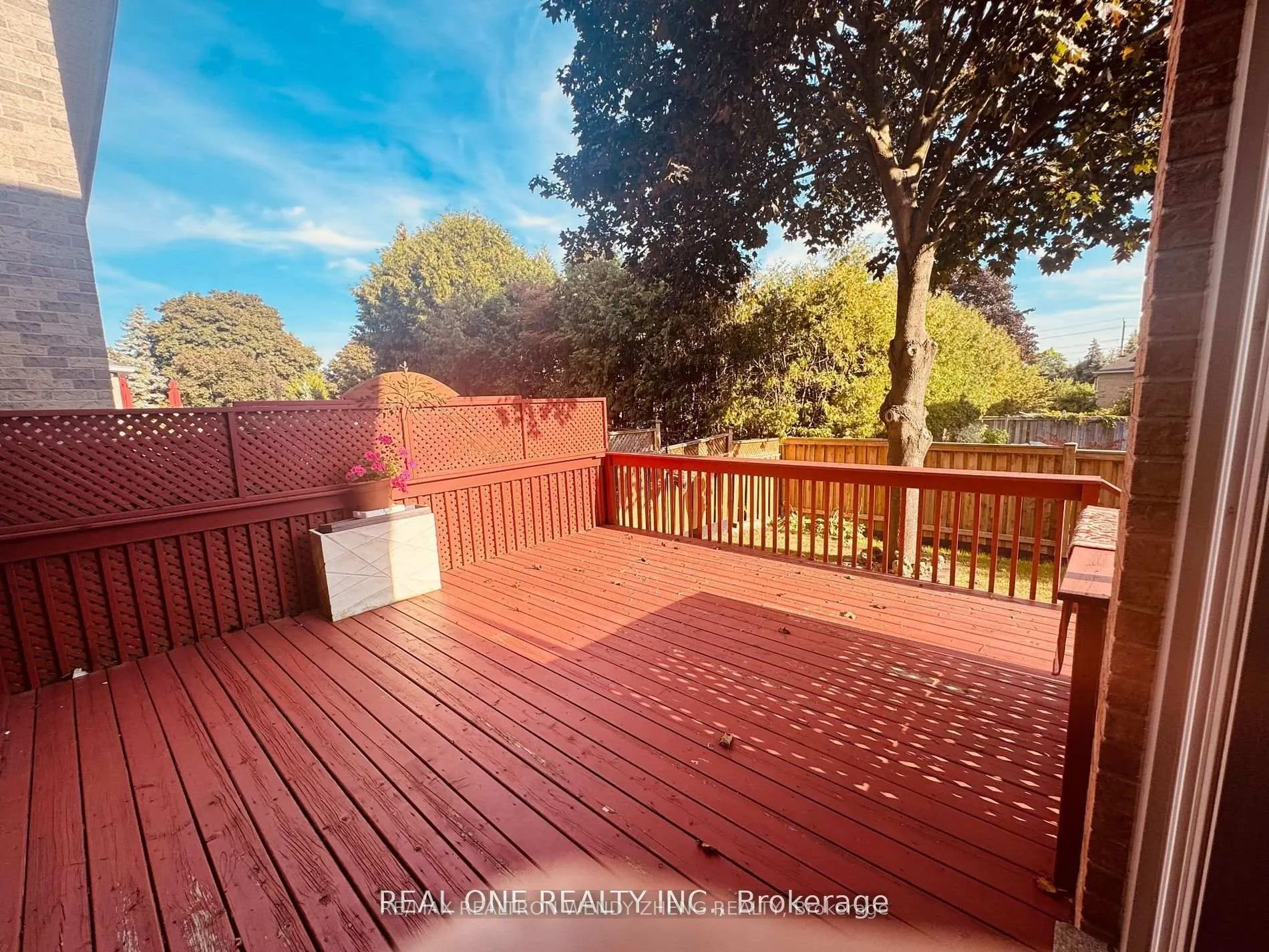 3 Elmsley Drive