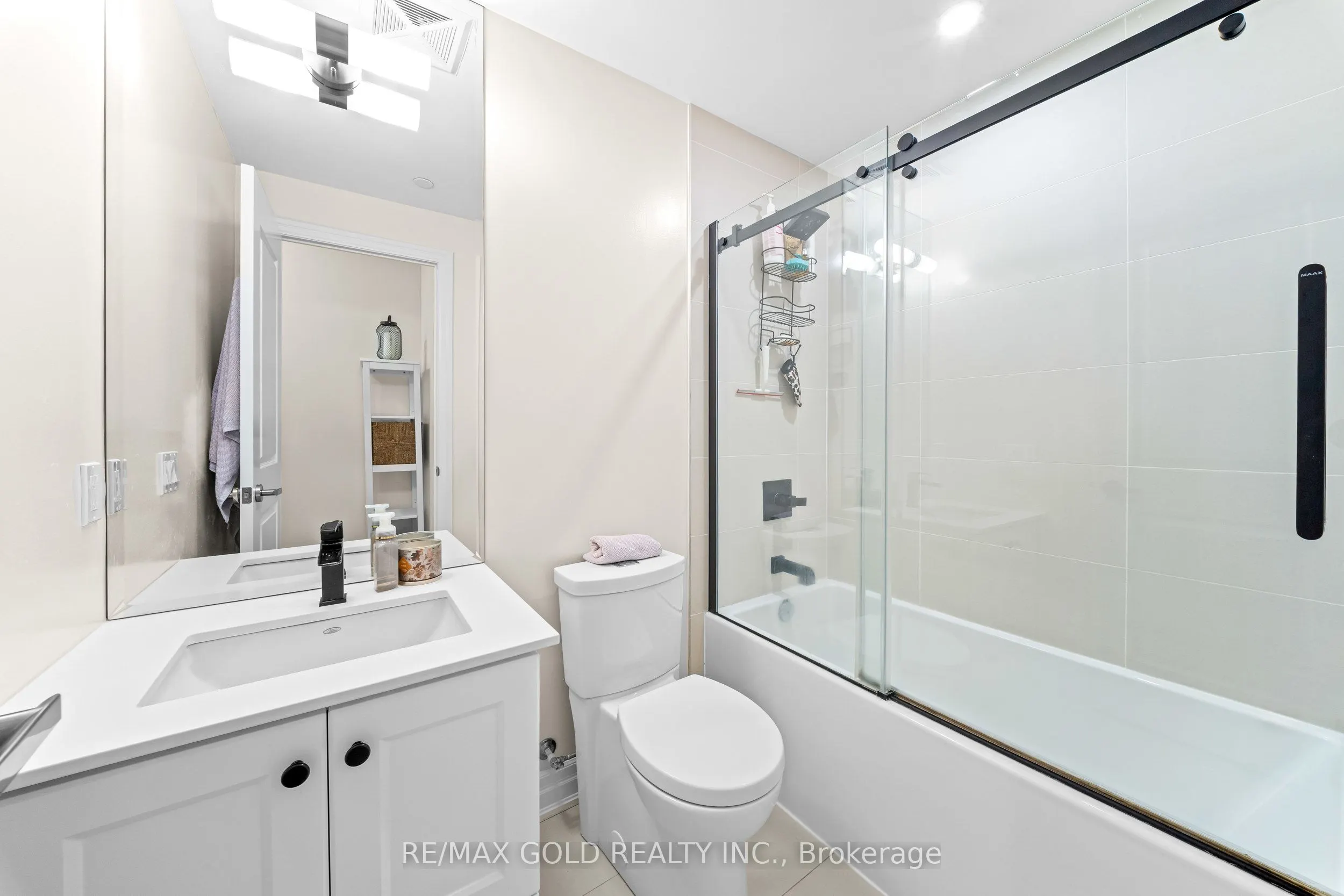 9075 Jane Street #618