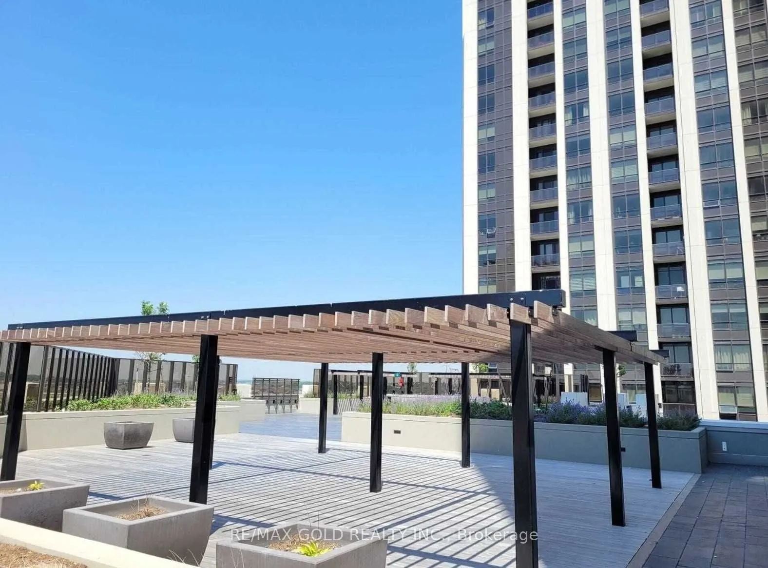 9075 Jane Street #618