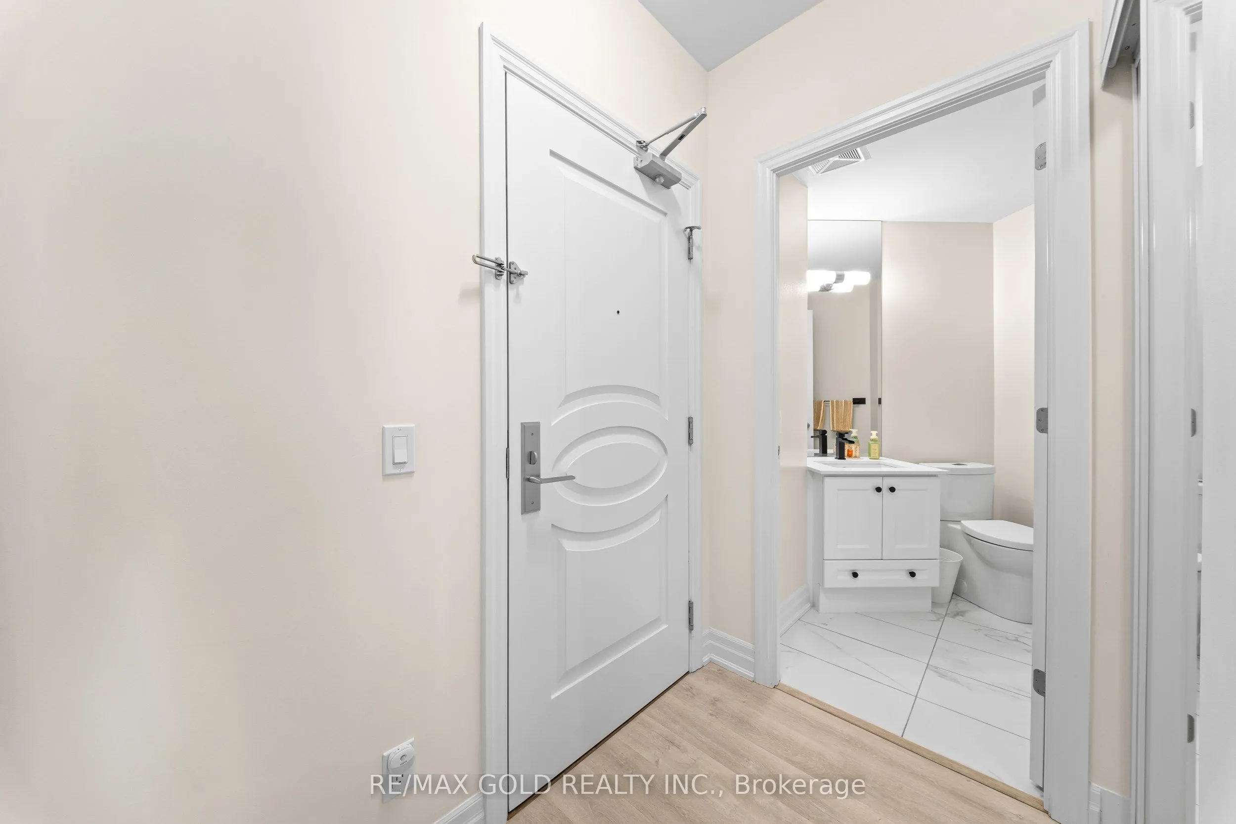 9075 Jane Street #618
