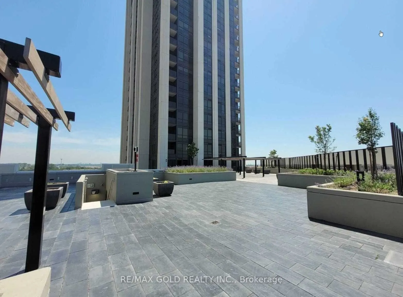 9075 Jane Street #618