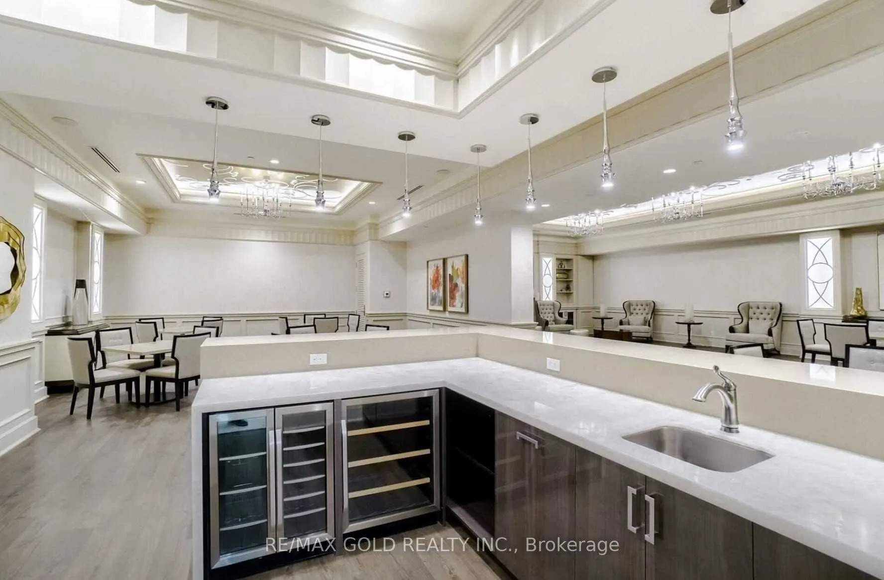 9075 Jane Street #618