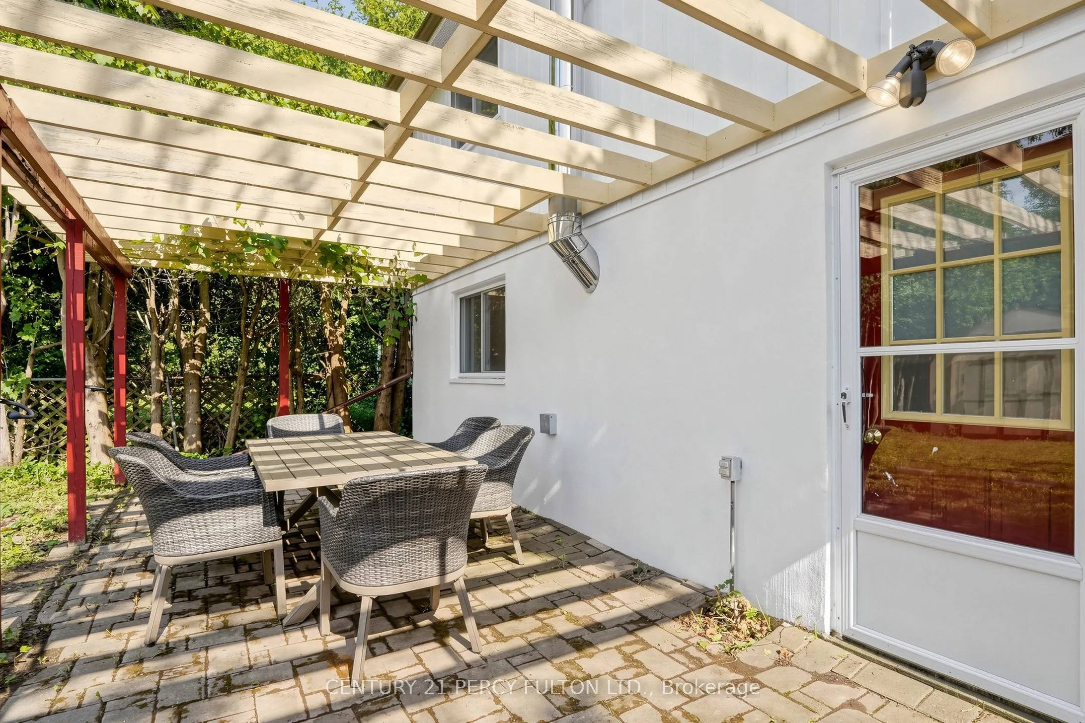 10 Devins Drive