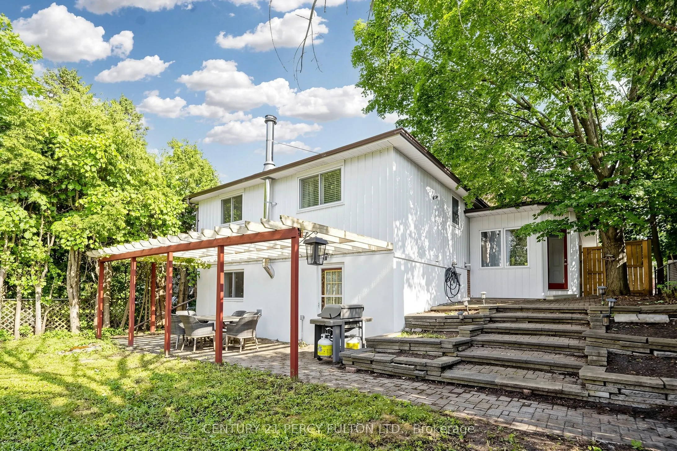 10 Devins Drive