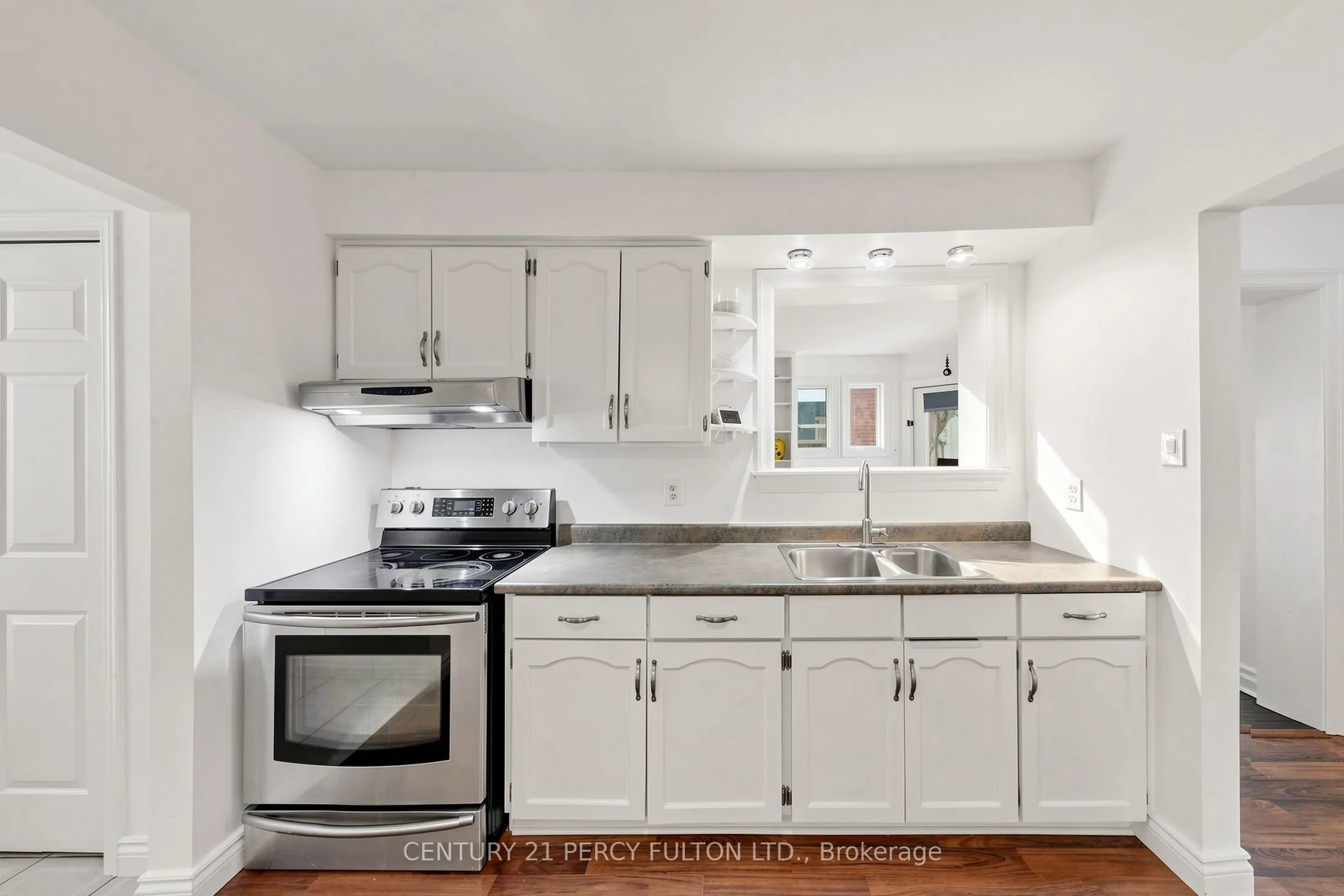 10 Devins Drive