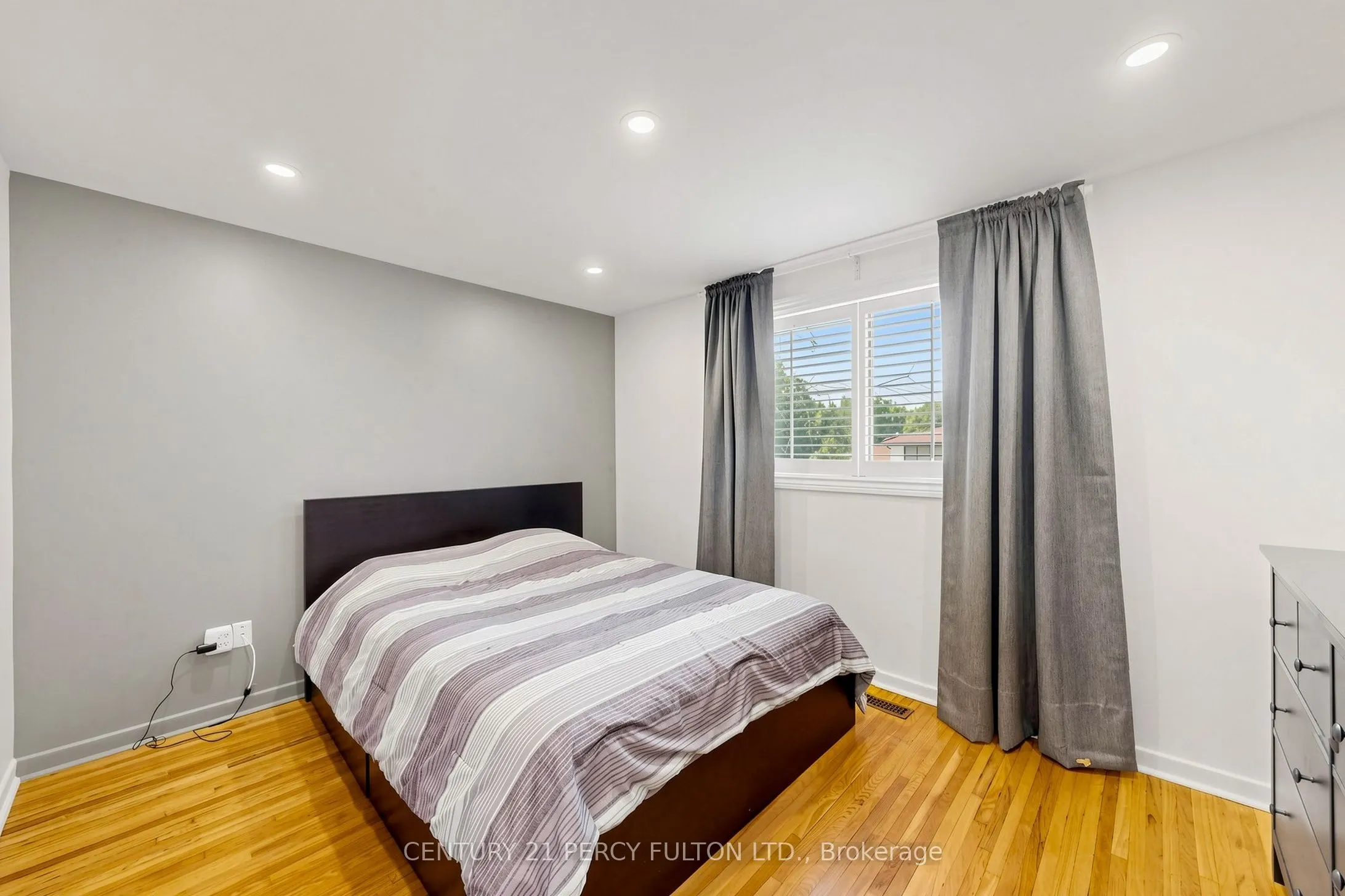 10 Devins Drive