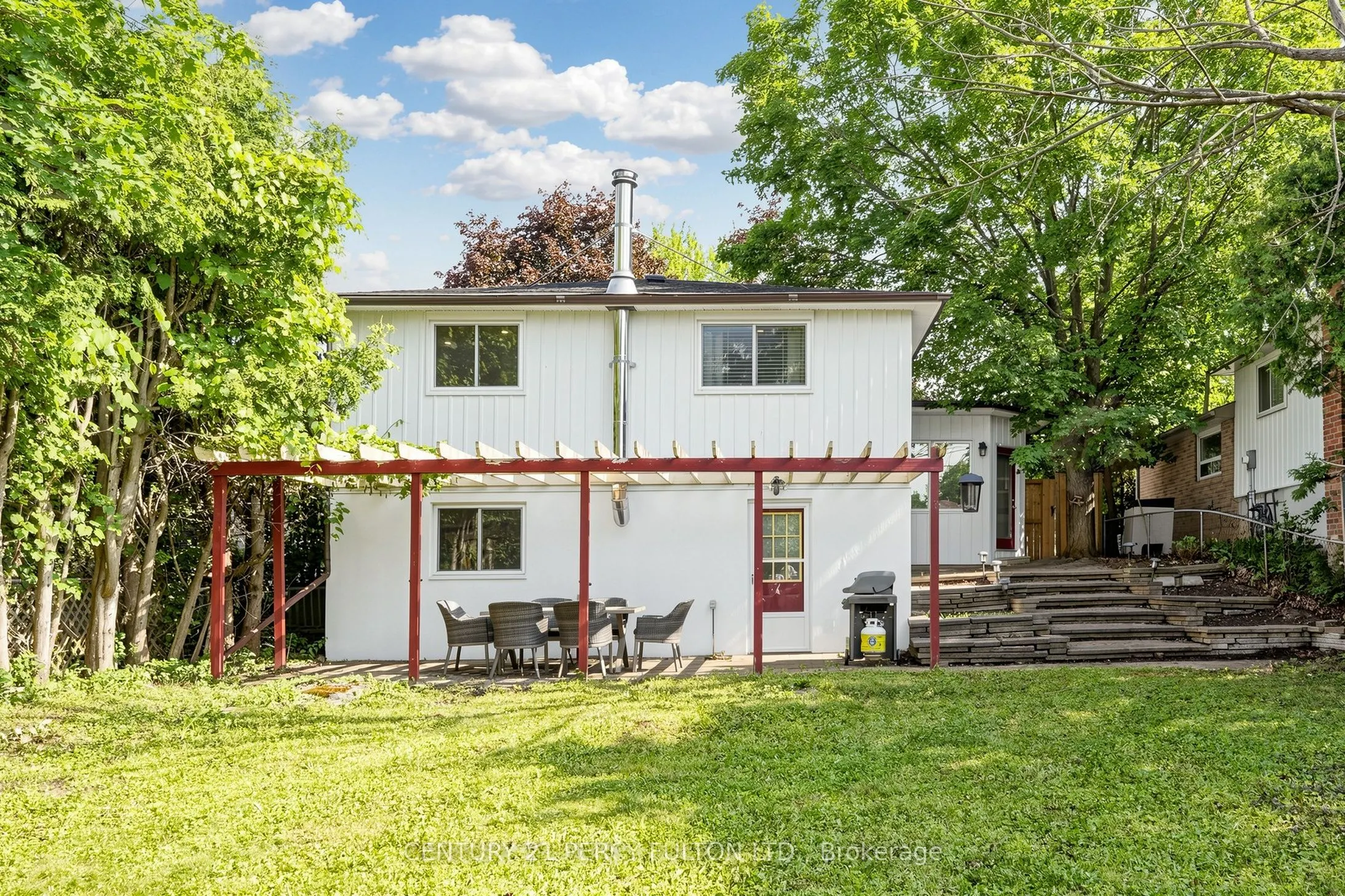 10 Devins Drive