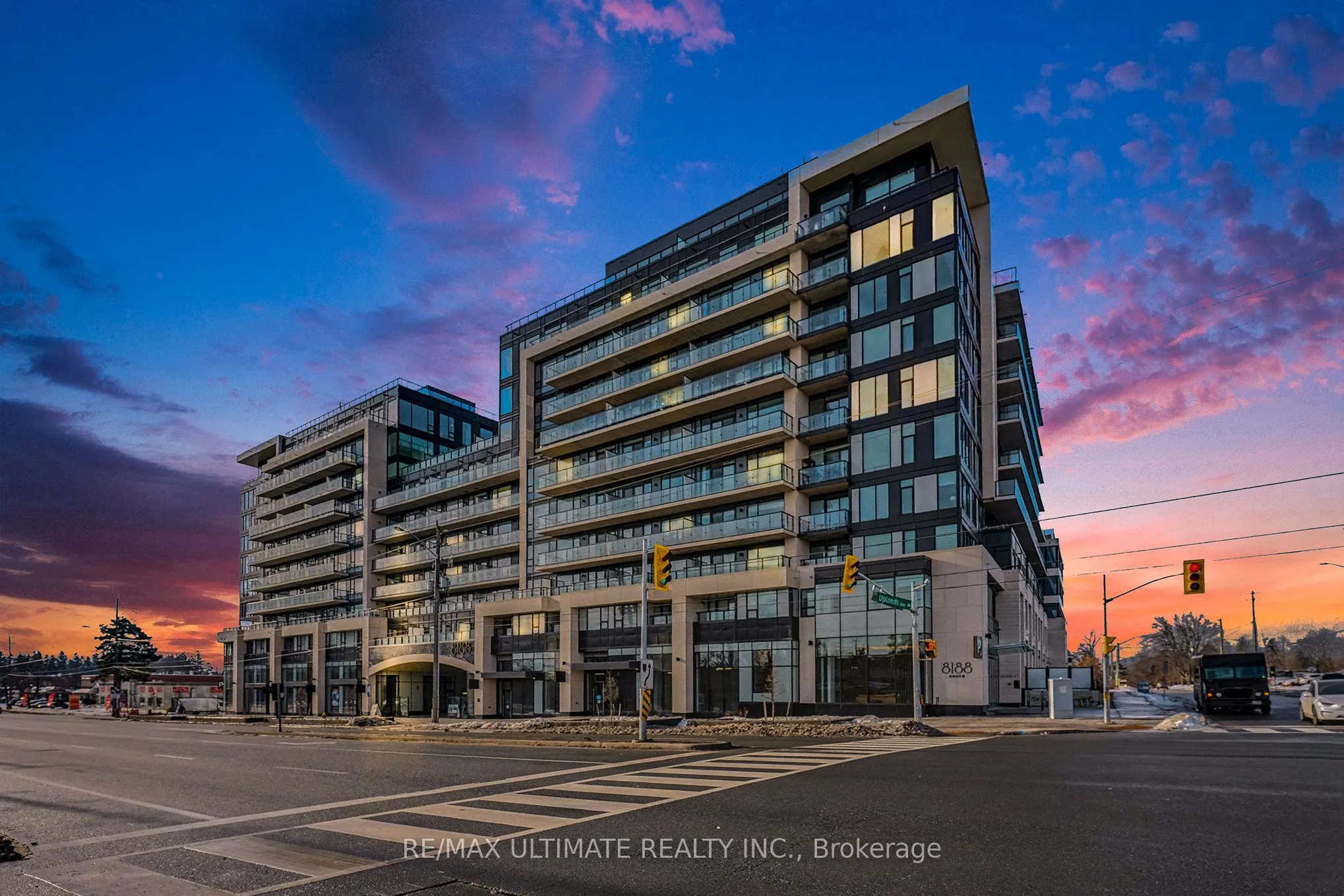 8188 Yonge Street #727