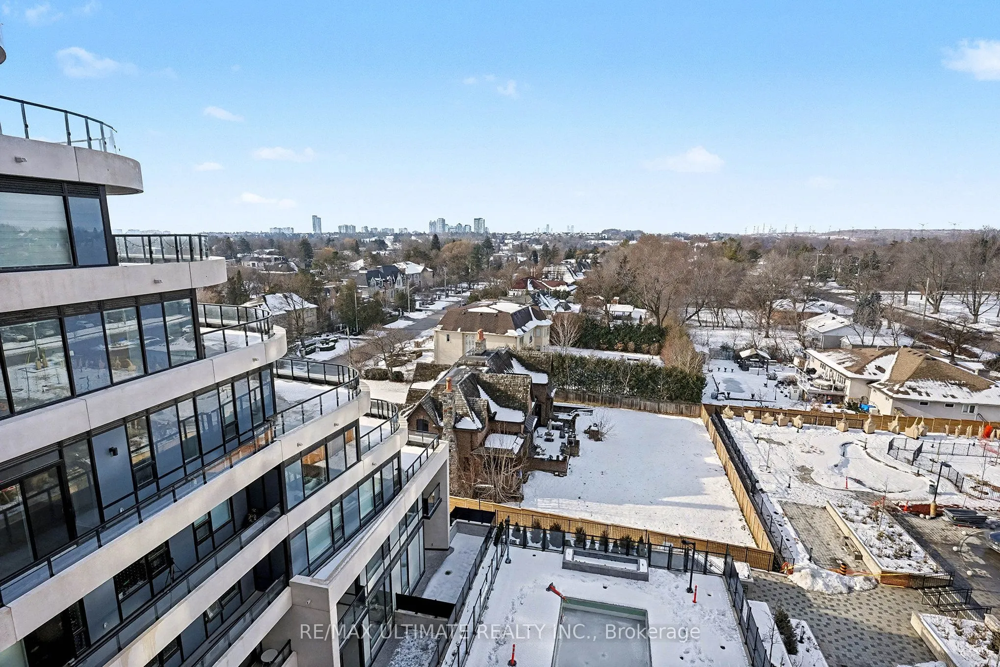 8188 Yonge Street #727
