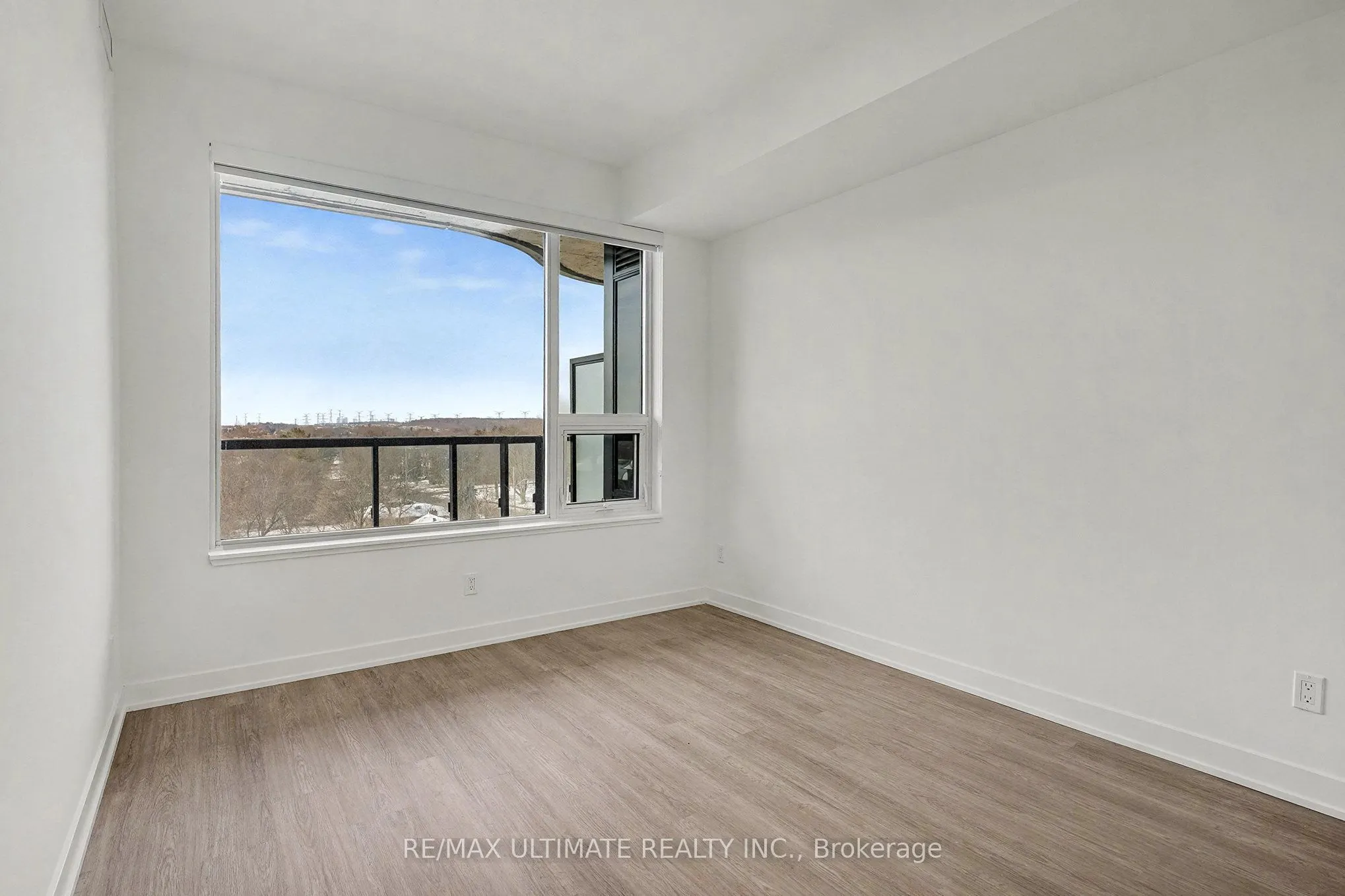 8188 Yonge Street #727