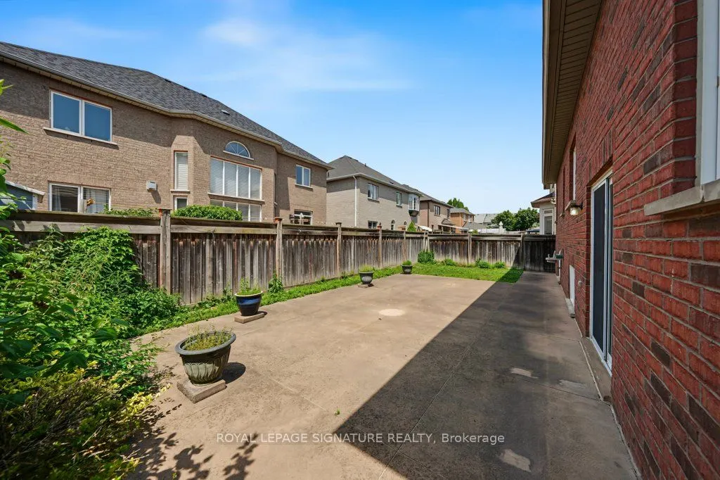 26 Saint Clare Boulevard