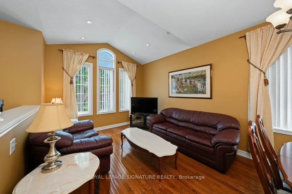 26 Saint Clare Boulevard