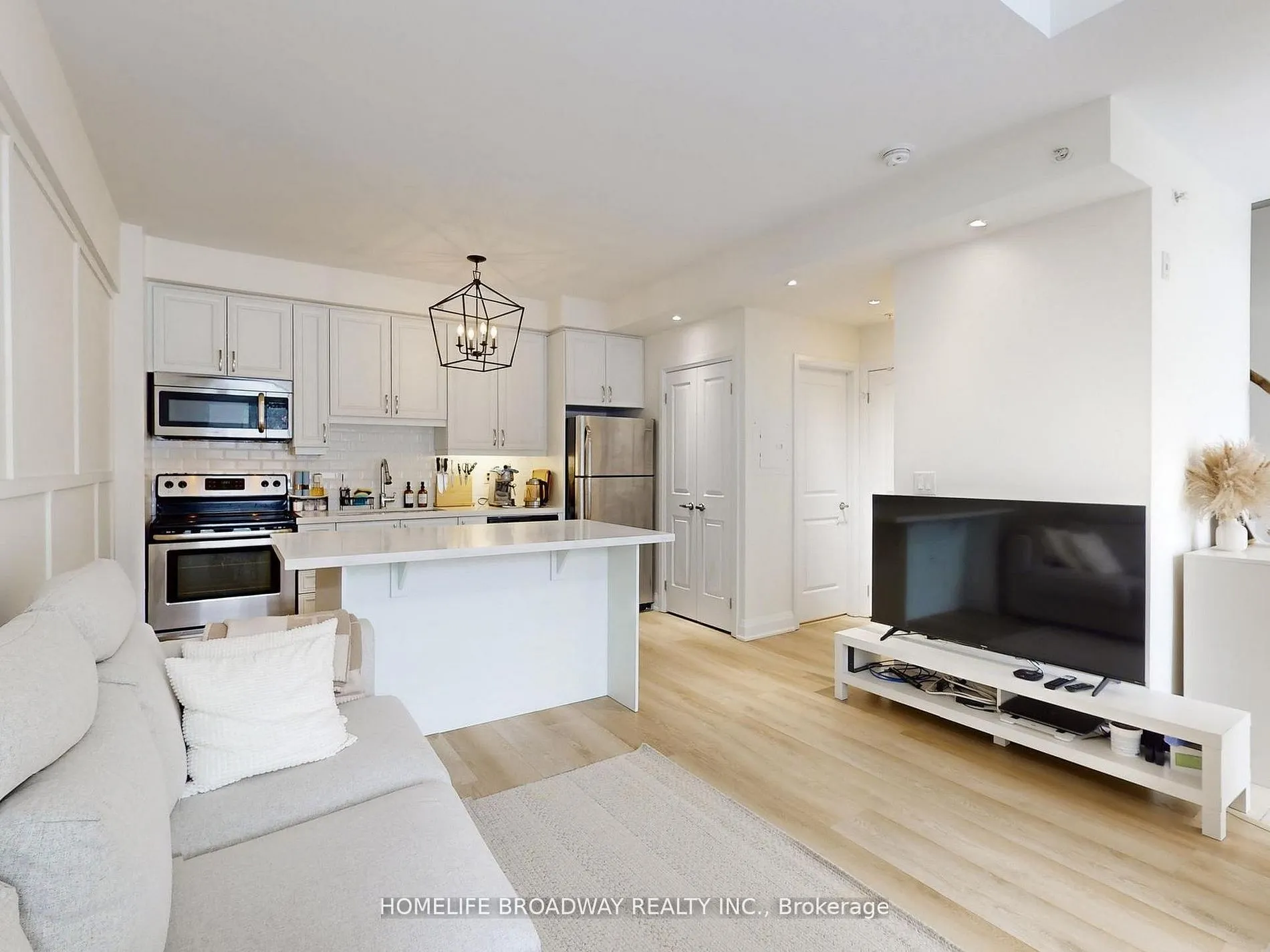 24 Woodstream Boulevard #112