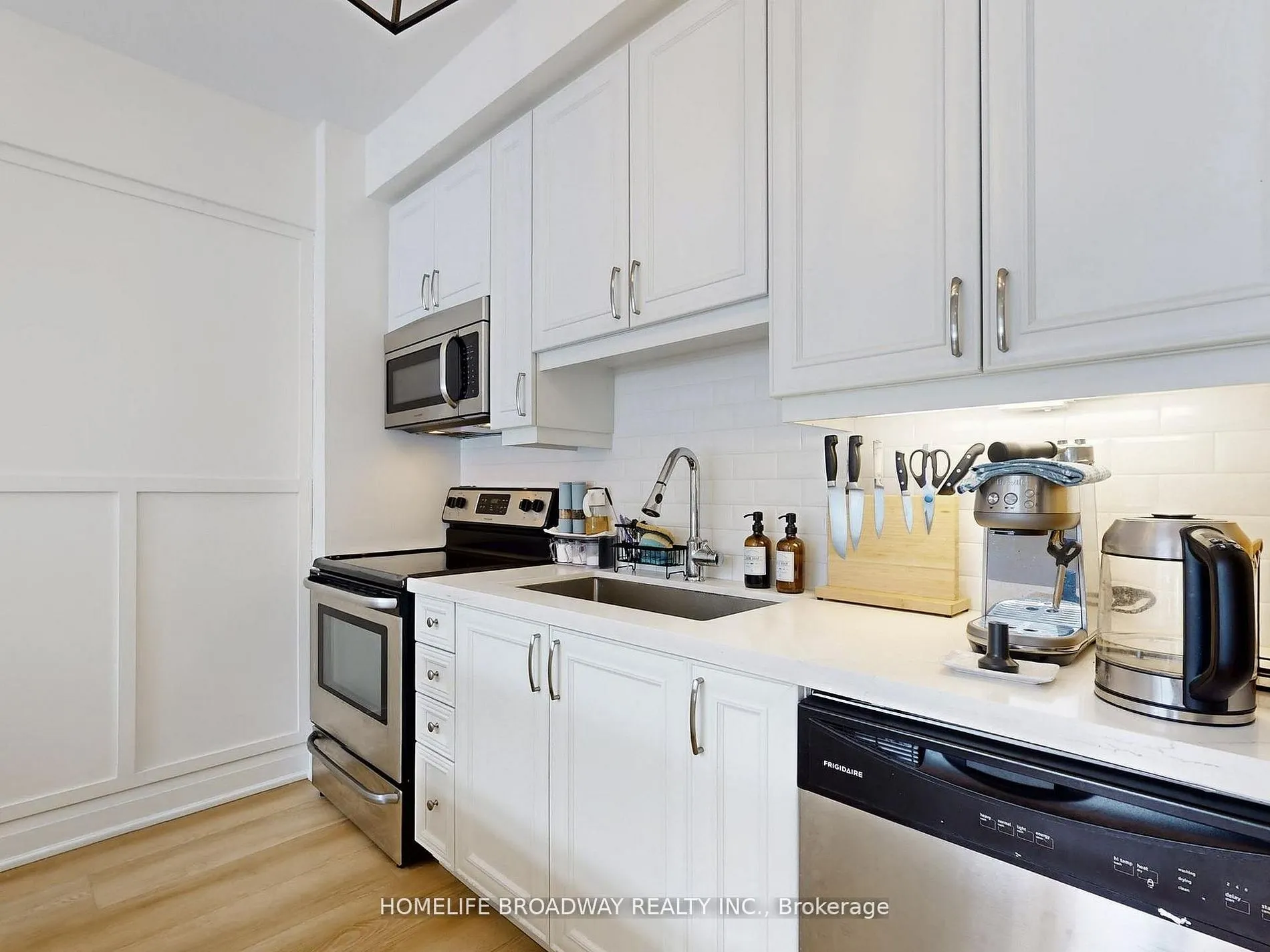 24 Woodstream Boulevard #112