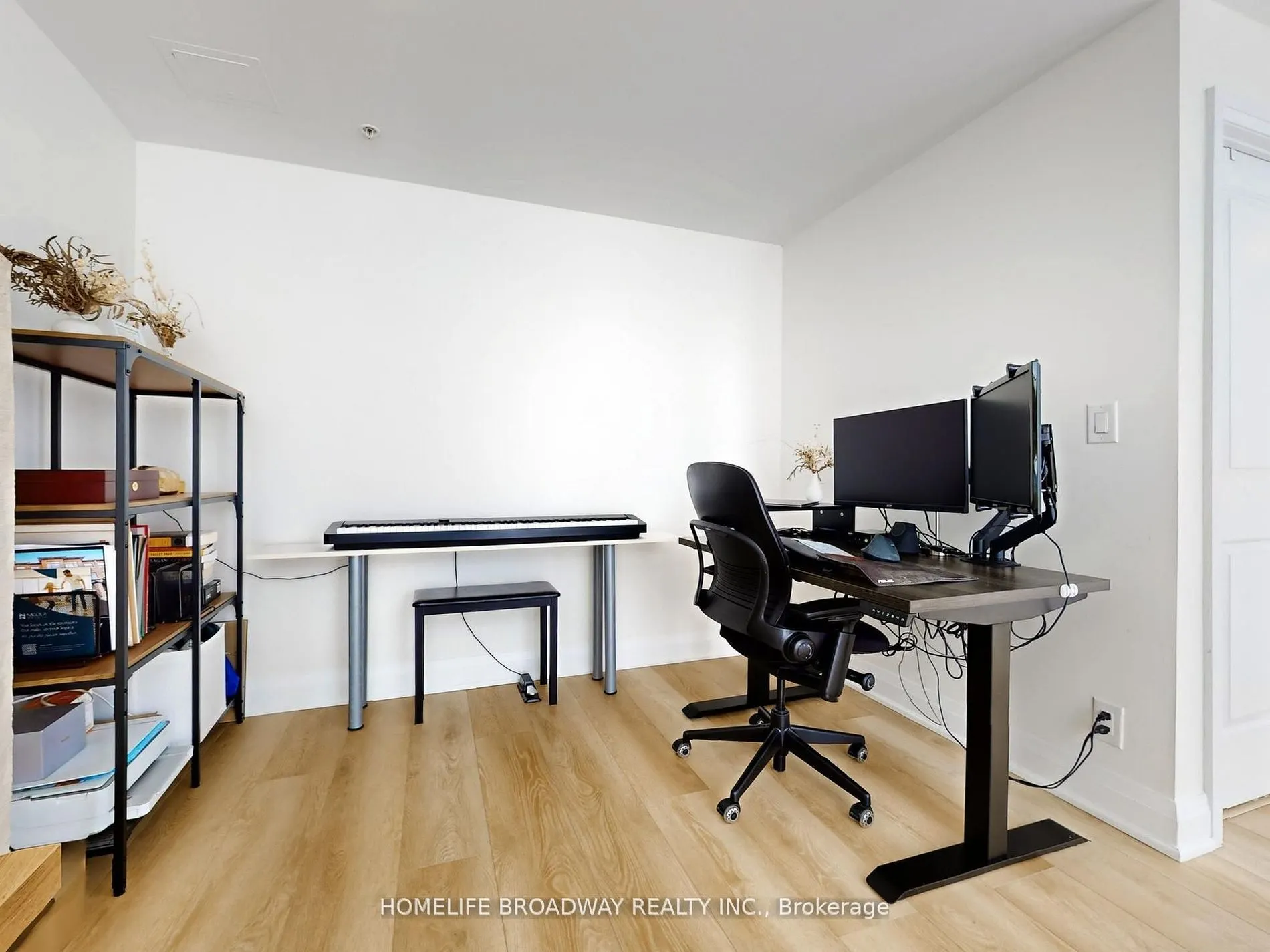 24 Woodstream Boulevard #112