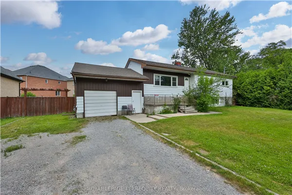 254 Lakeland Crescent