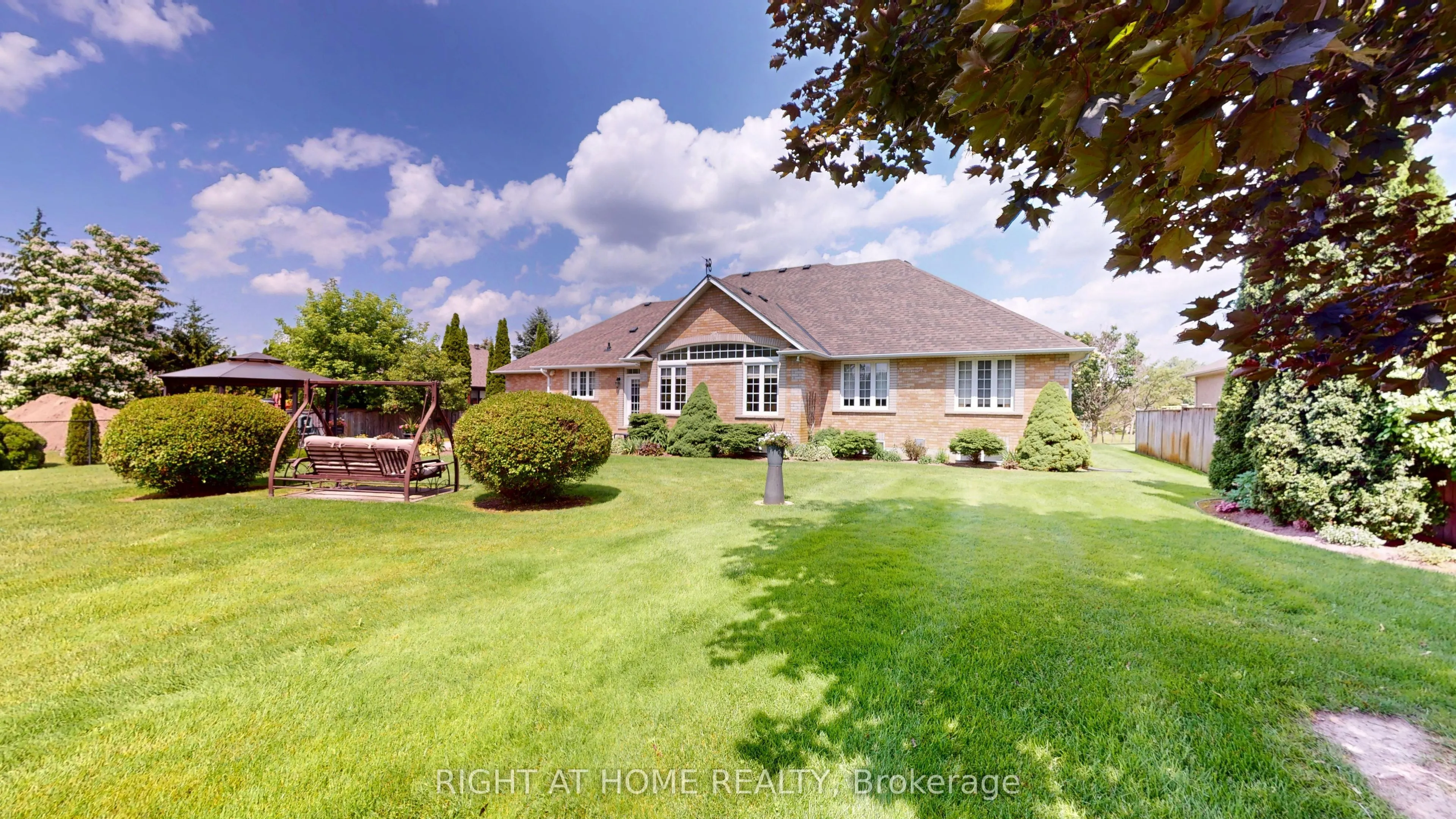 35 Golfview Boulevard