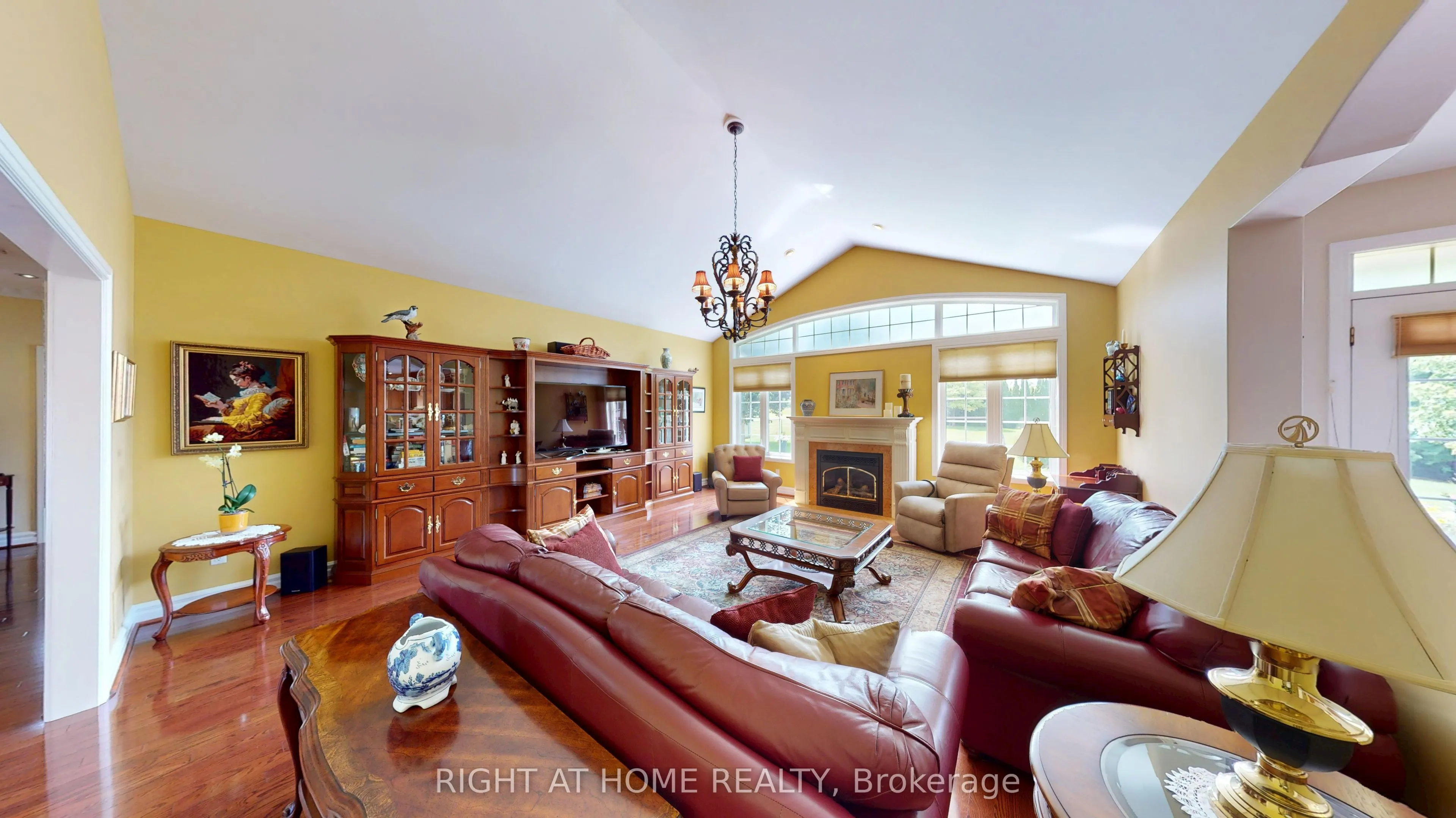 35 Golfview Boulevard