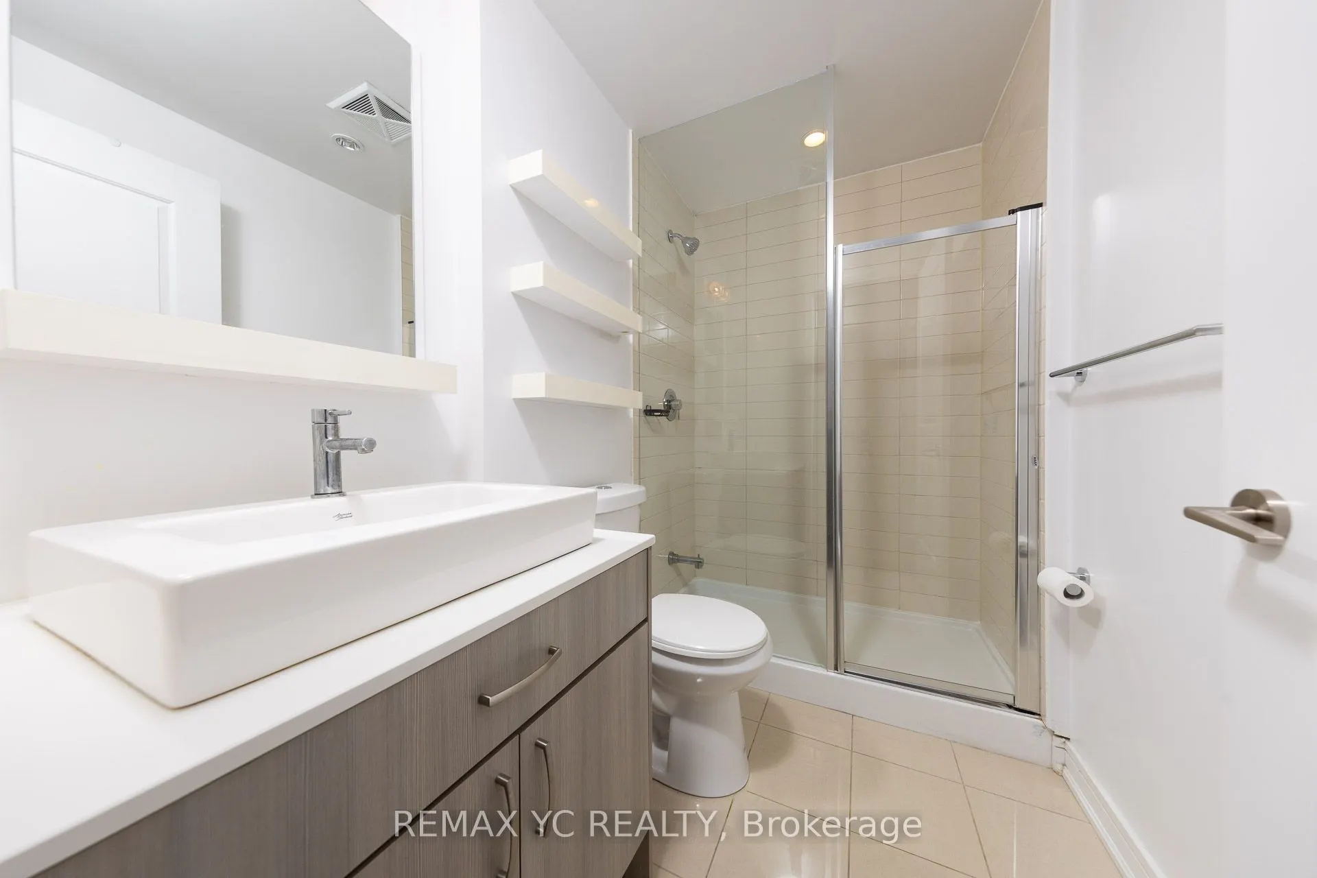 9191 Yonge Street #201