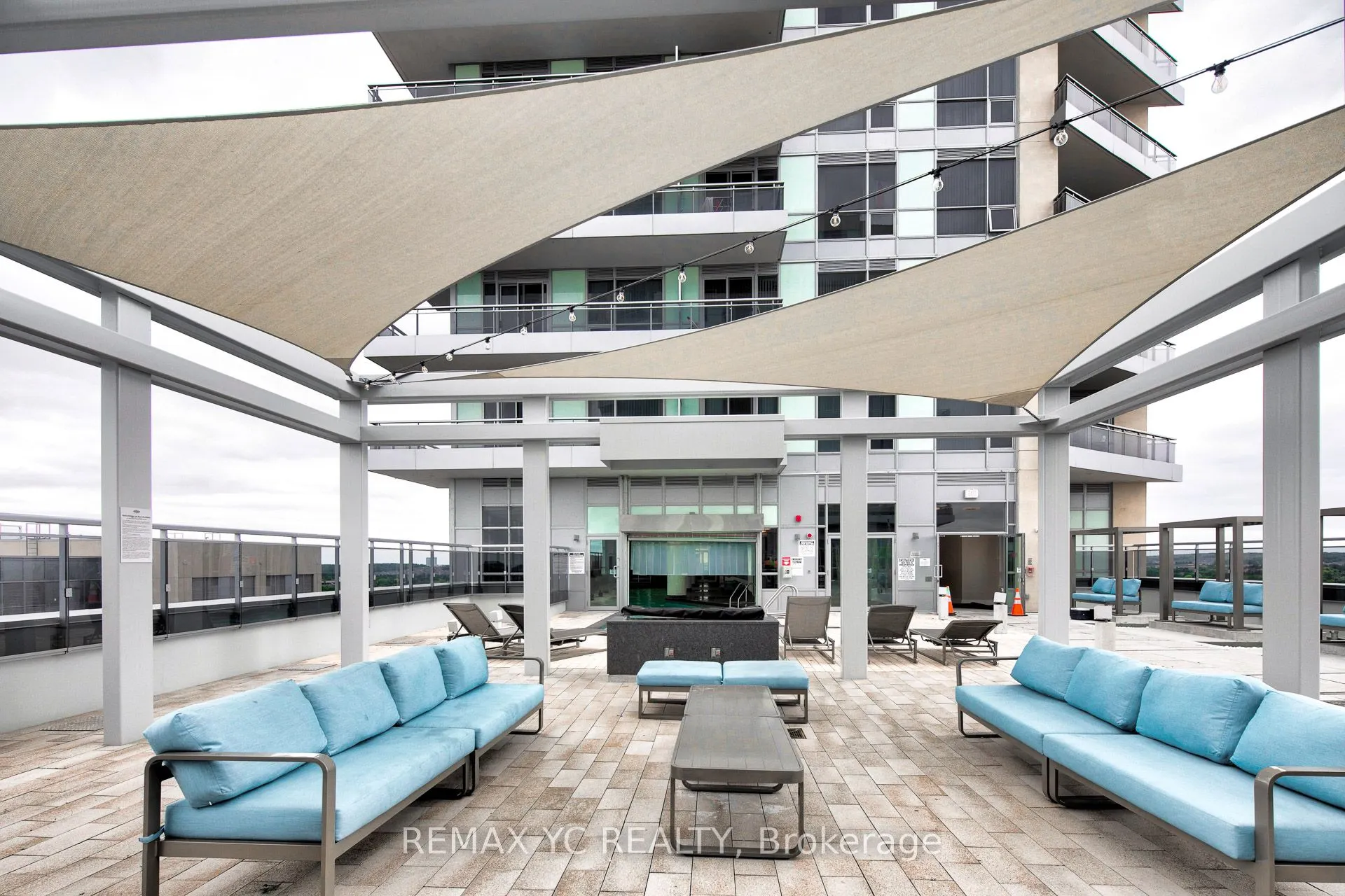 9191 Yonge Street #201