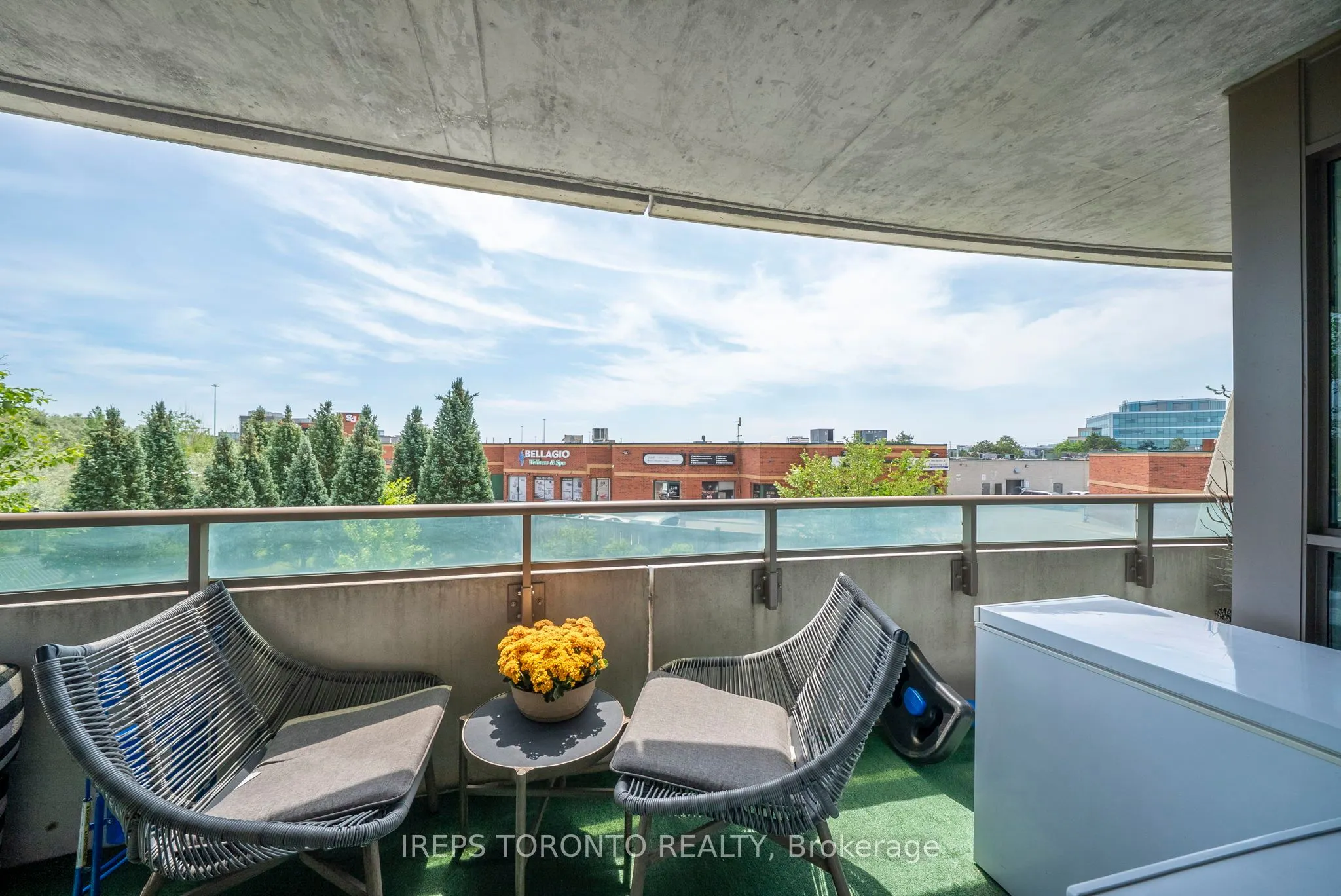 75 Norman Bethune Avenue #209