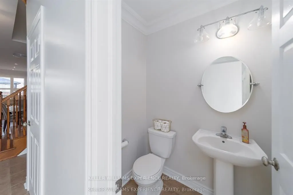 6 Weaver Terrace