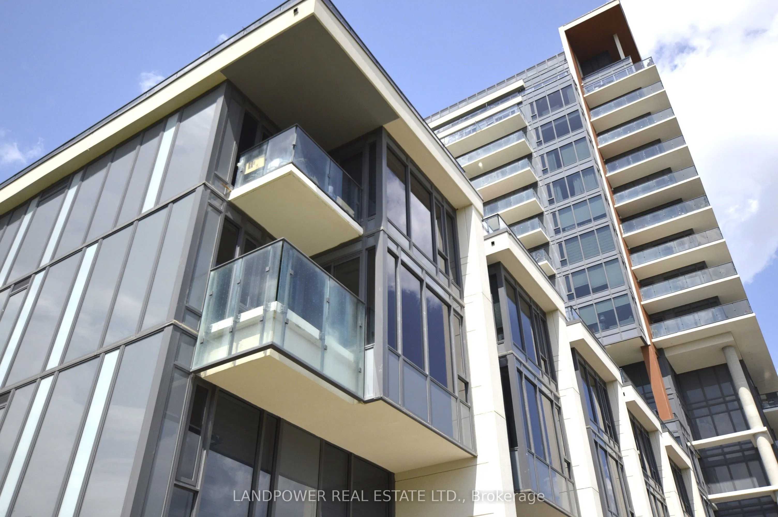9618 Yonge Street #220