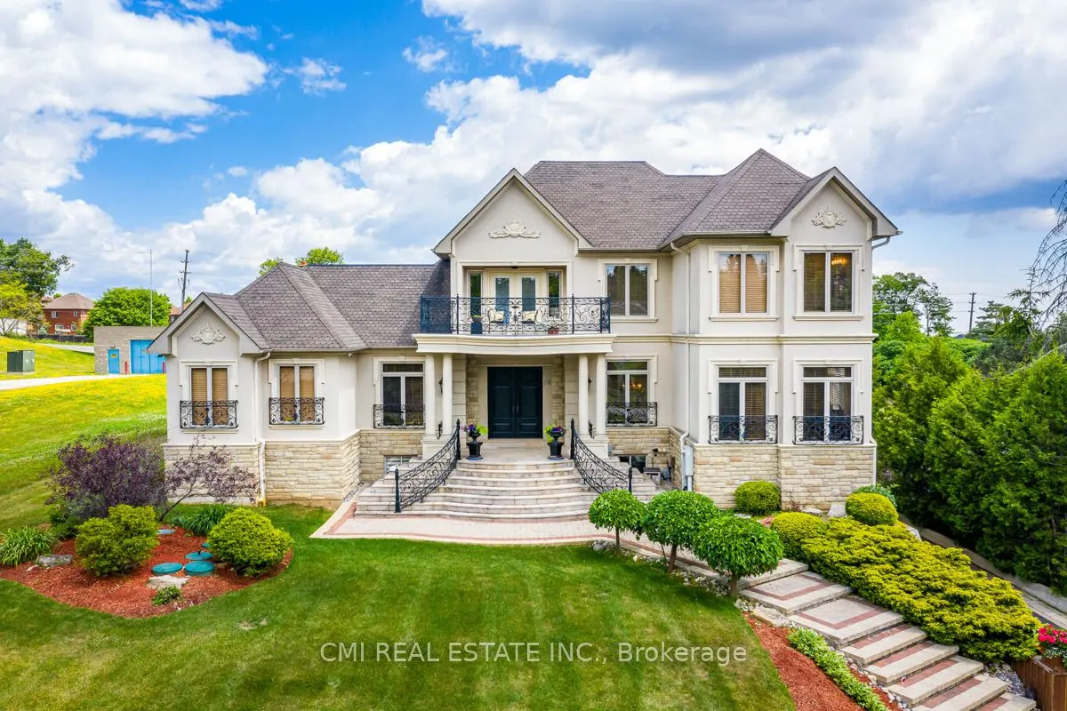 776 Woodland Acres Crescent