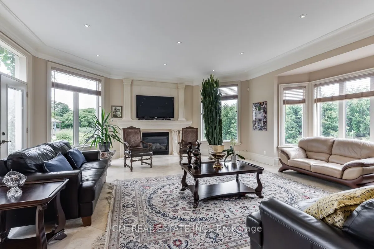 776 Woodland Acres Crescent