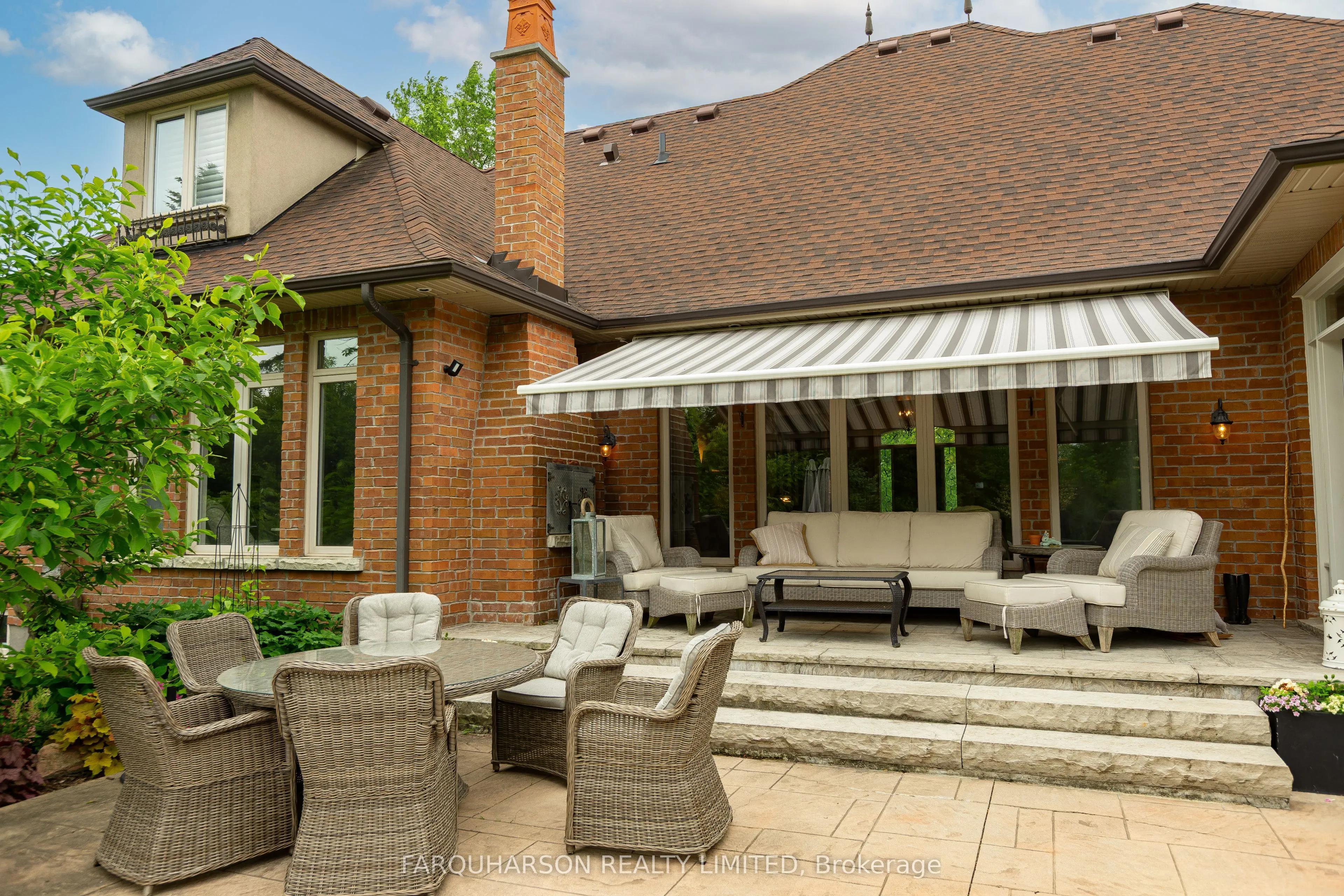 10 Earl Cook Drive