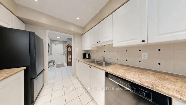 11 Townsgate Drive #110