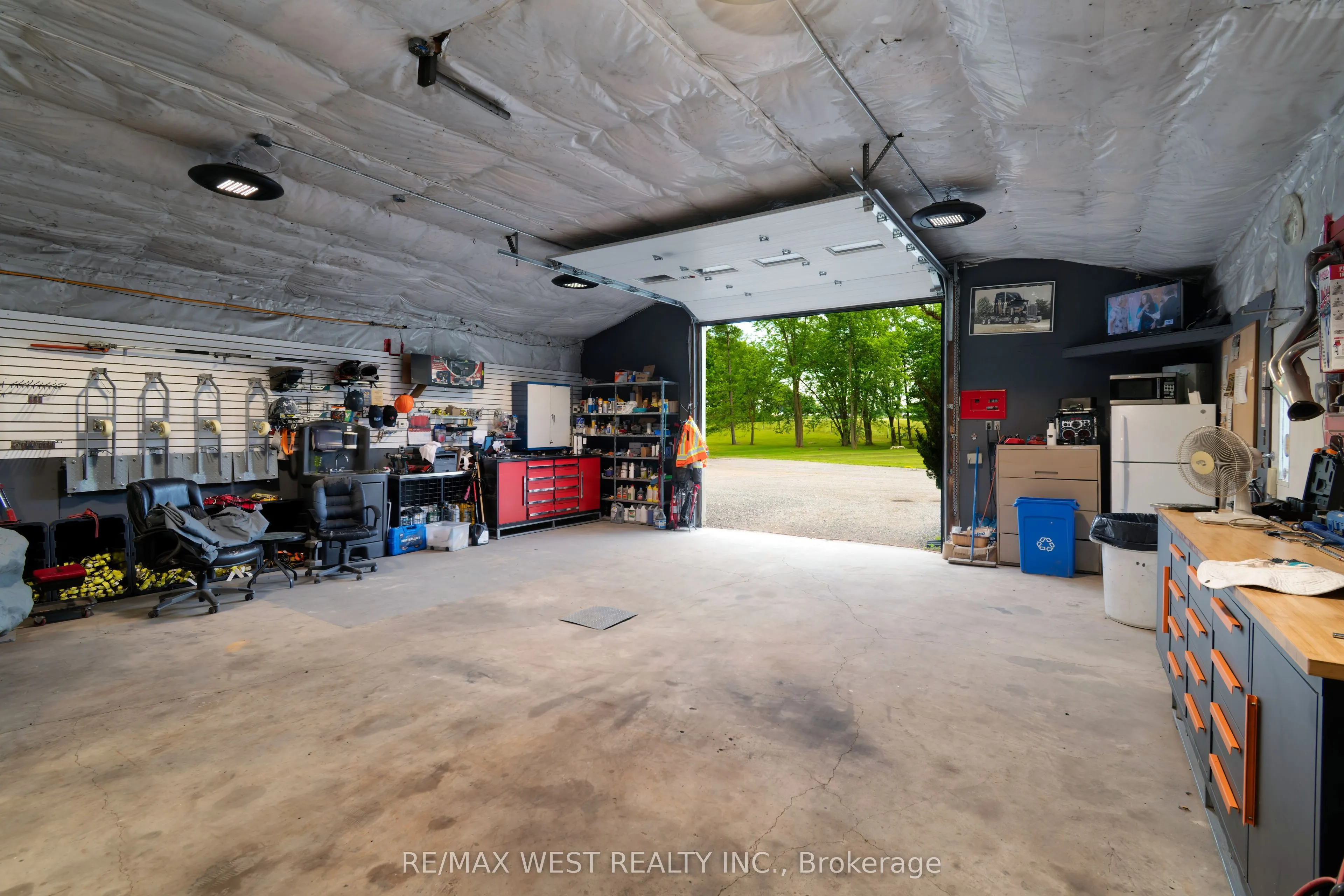 7324 Highway 9 Road
