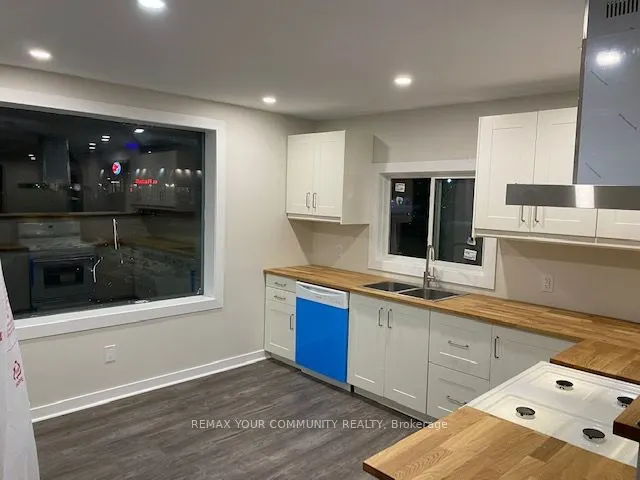 260 The Queensway Road S
