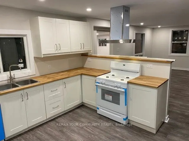 260 The Queensway Road S