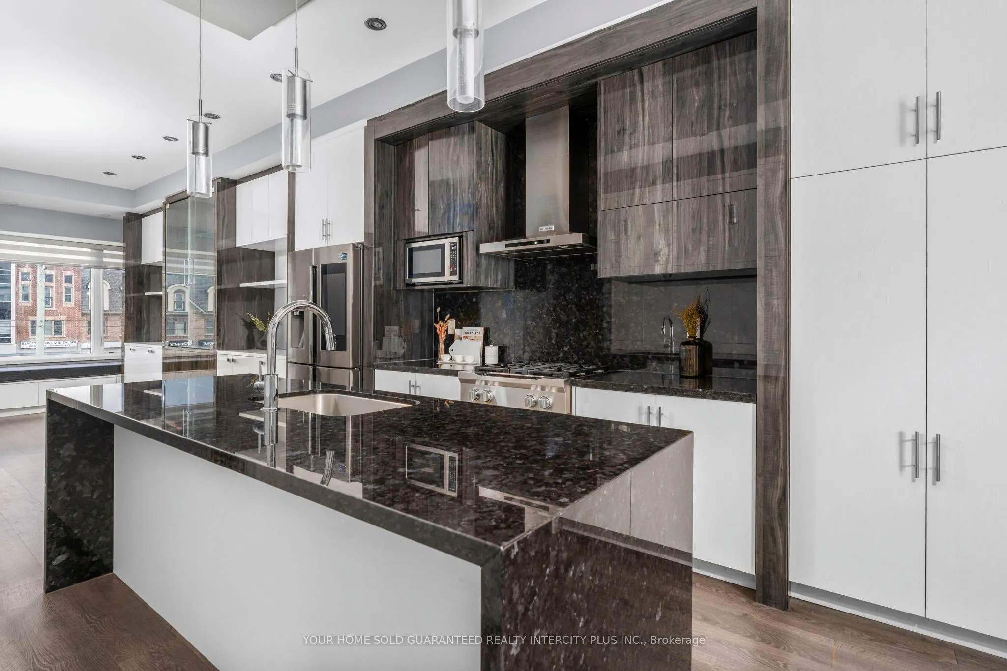 3910 Major Mackenzie Drive