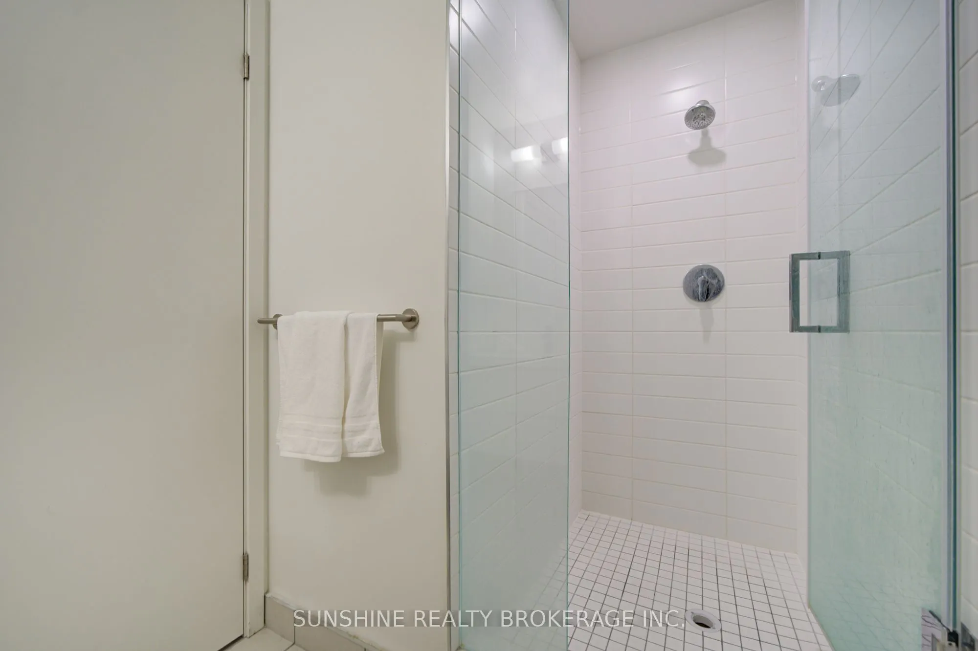 38 Simcoe Promenade #311