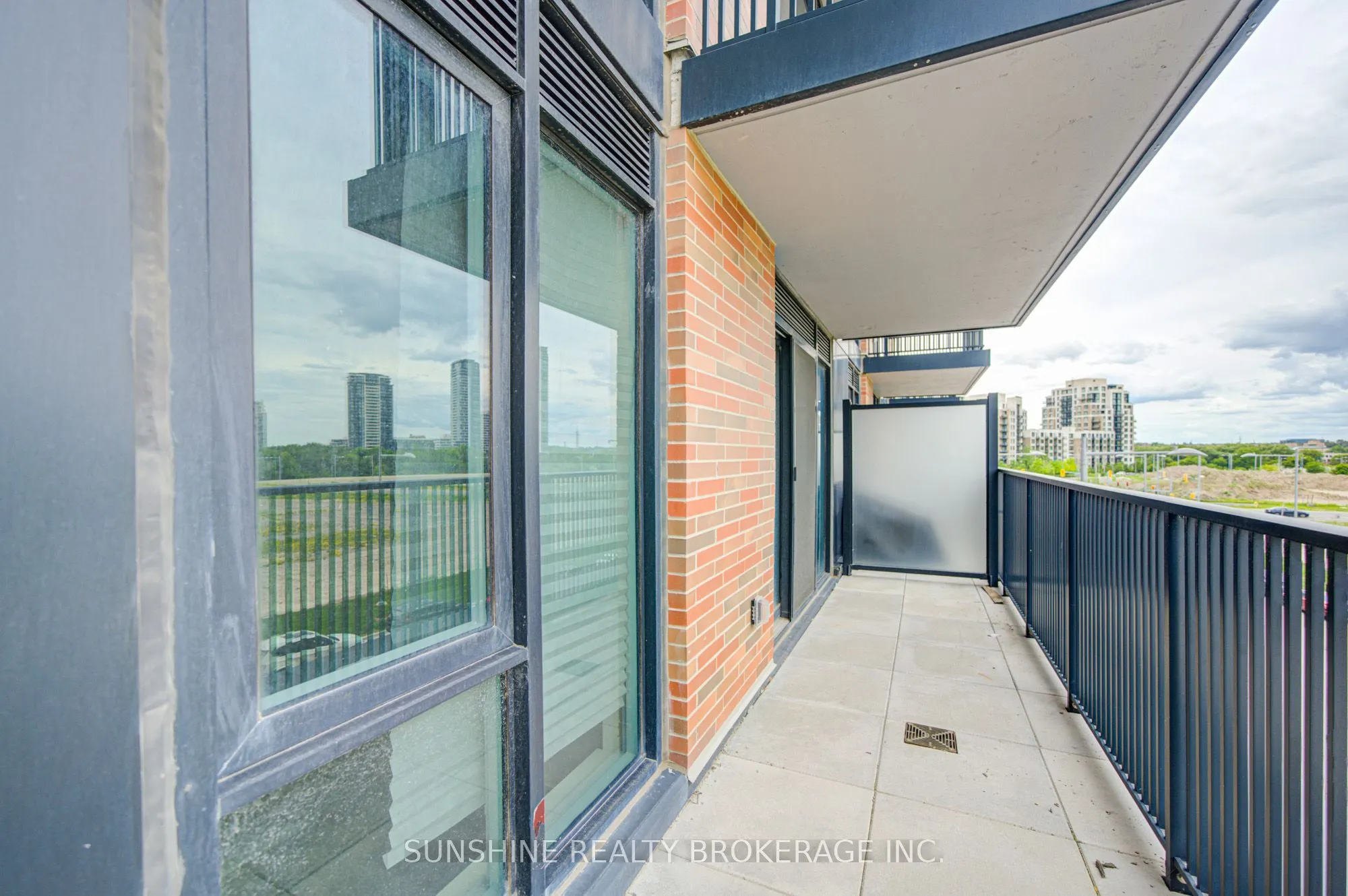 38 Simcoe Promenade #311